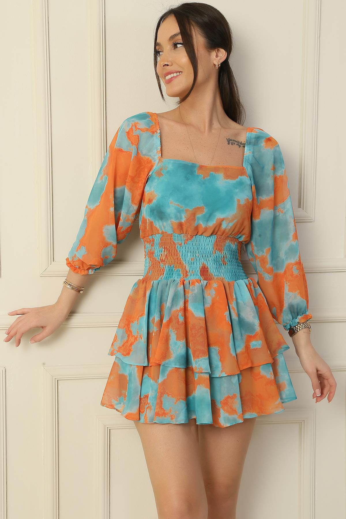 S-24Y1520002Square Neck Waist Gimped Lined Abstract Pattern Layered Chiffon Dress