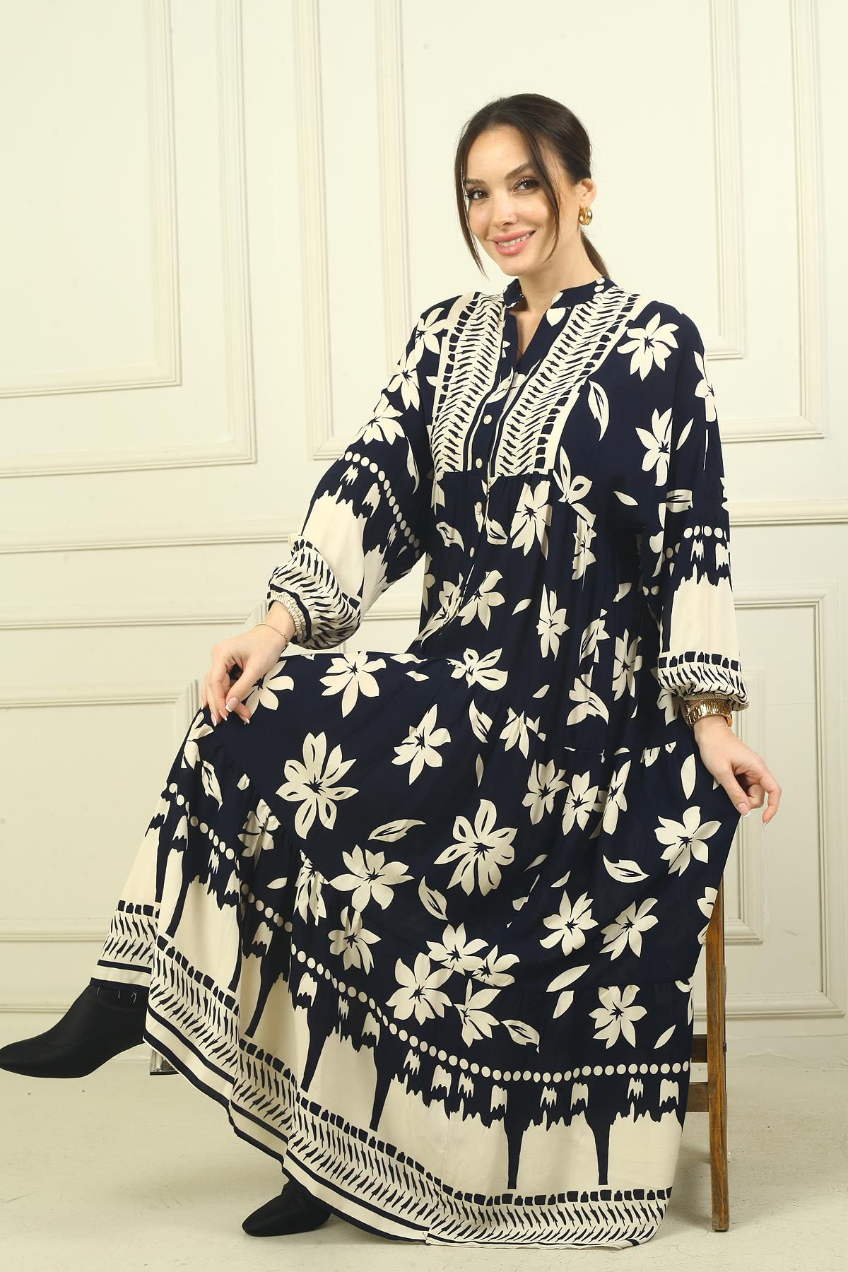 S-24Y1520063Kadın Önü Yarım Düğmeli Çiçek Desenli Fırfırlı Oversize Uzun Elbise