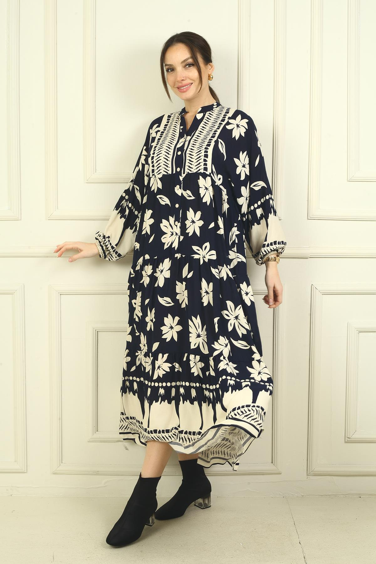 S-24Y1520063Kadın Önü Yarım Düğmeli Çiçek Desenli Fırfırlı Oversize Uzun Elbise