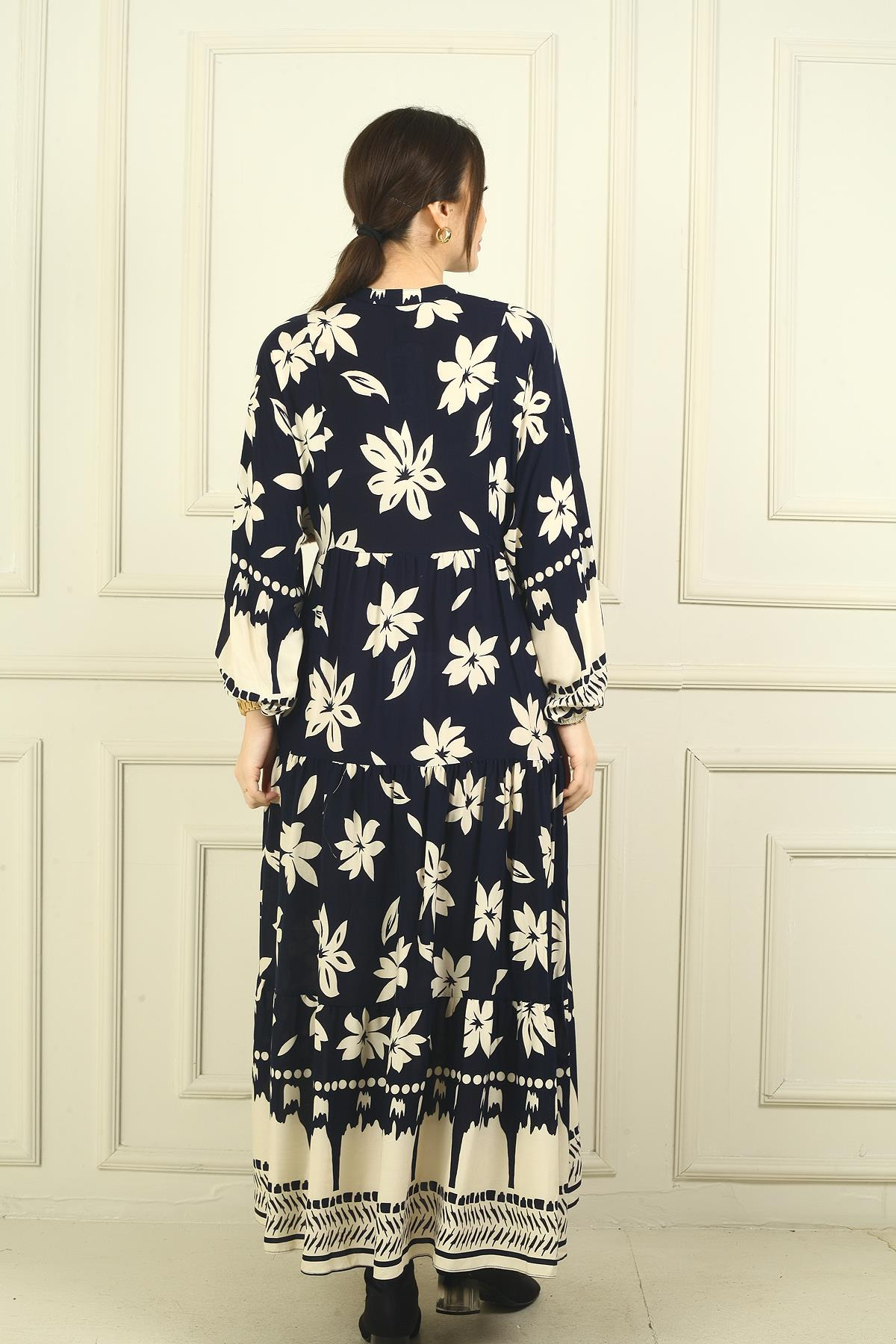 S-24Y1520063Kadın Önü Yarım Düğmeli Çiçek Desenli Fırfırlı Oversize Uzun Elbise