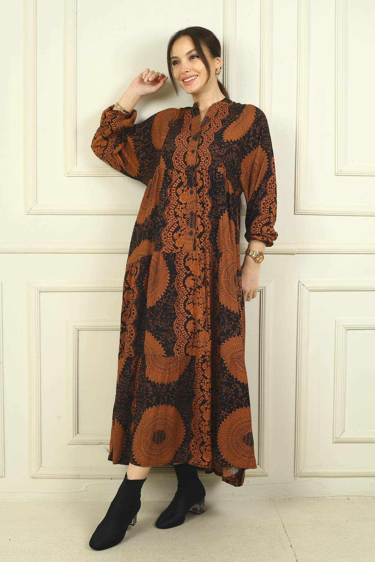 S-24Y1520064Kadın Önü Yarım Düğmeli Etnik Desenli Fırfırlı Oversize Uzun Elbise