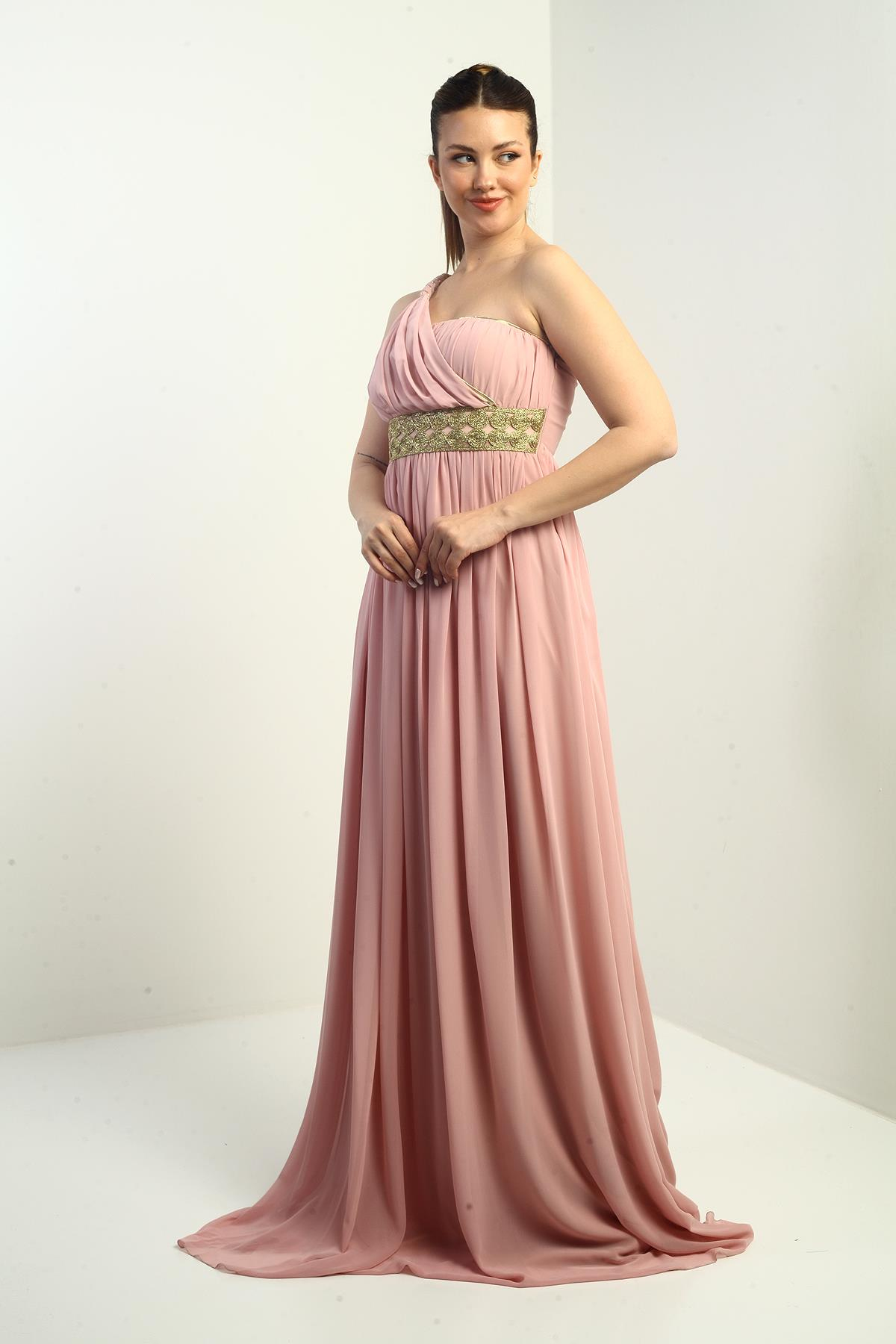 S-24Y1650001Kadın Tek Omuz Askılı Önü Hasır Astarlı Şifon Uzun Elbise