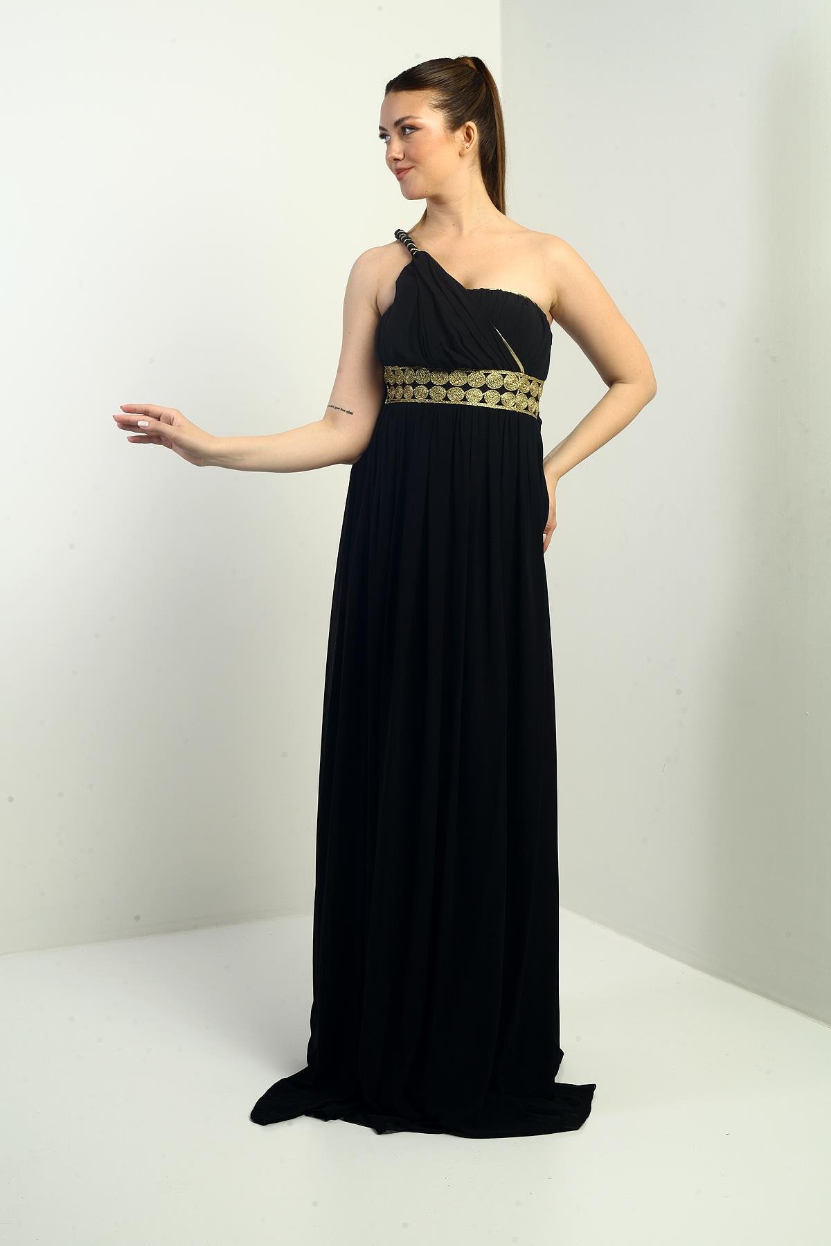 S-24Y1650001Kadın Tek Omuz Askılı Önü Hasır Astarlı Şifon Uzun Elbise