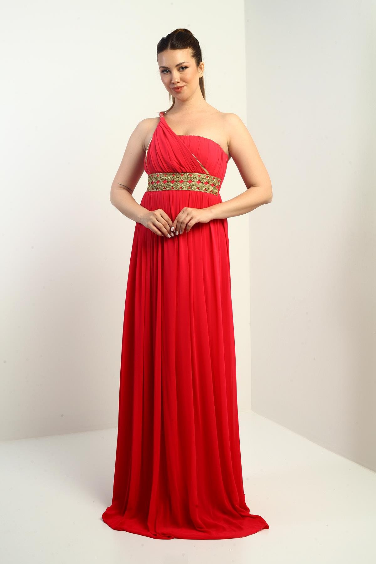 S-24Y1650001Kadın Tek Omuz Askılı Önü Hasır Astarlı Şifon Uzun Elbise