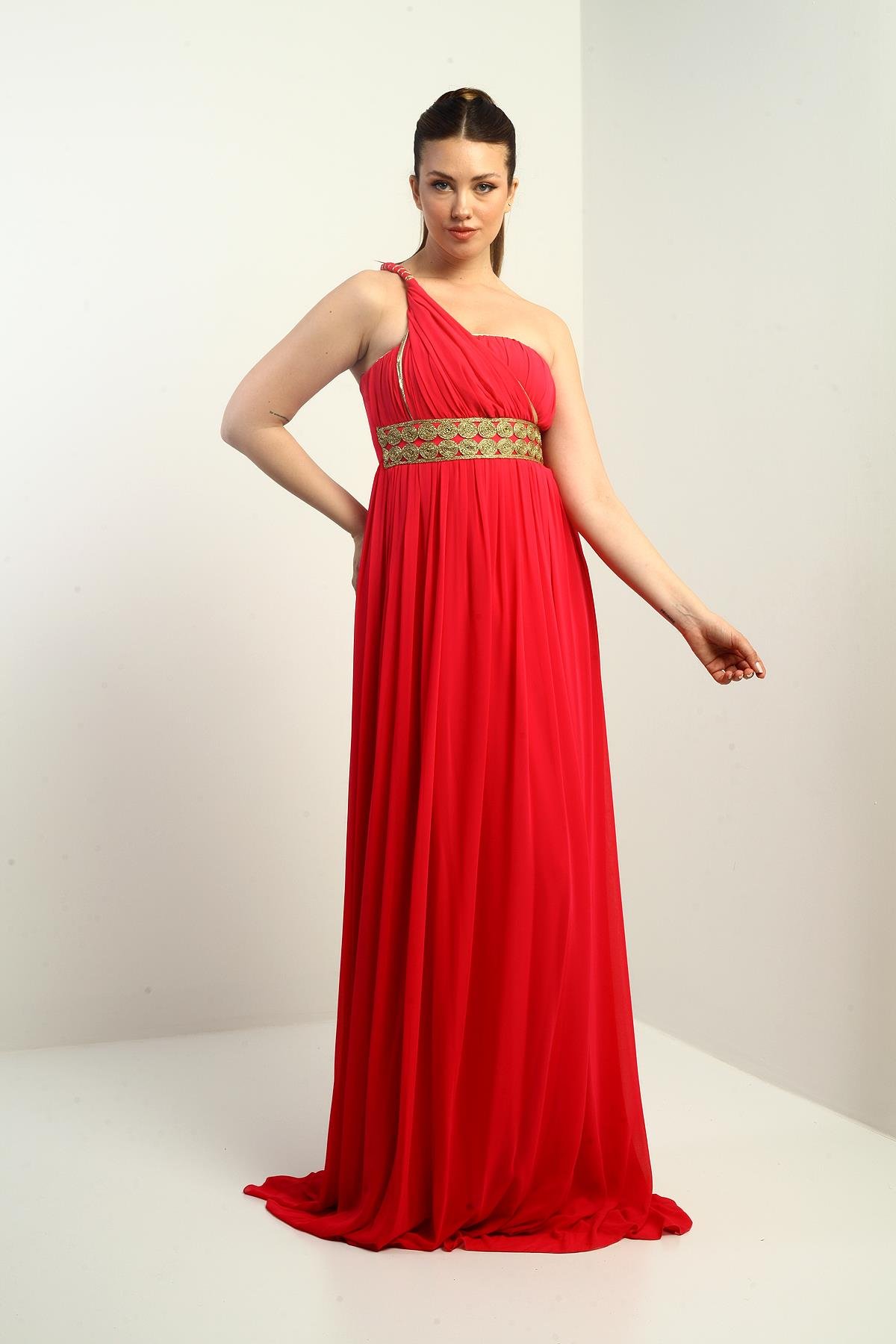 S-24Y1650001Kadın Tek Omuz Askılı Önü Hasır Astarlı Şifon Uzun Elbise