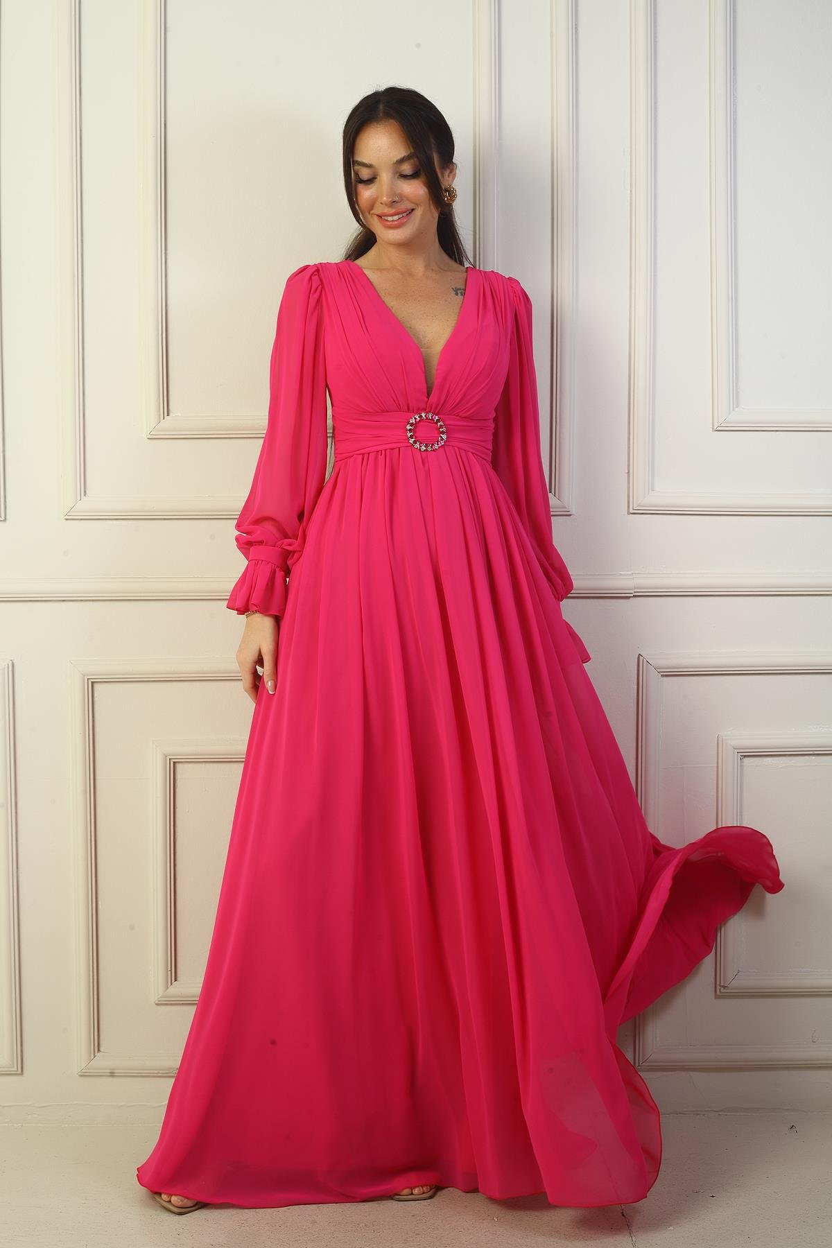 S-24Y1650002Kadın V Yaka Beli Tokalı Astarlı Şifon Uzun Abiye Elbise