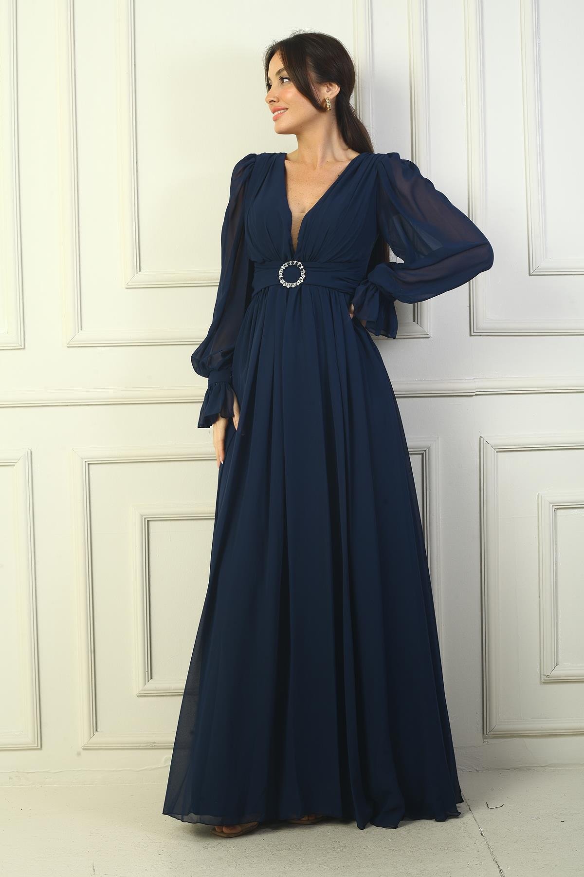 S-24Y1650002Kadın V Yaka Beli Tokalı Astarlı Şifon Uzun Abiye Elbise