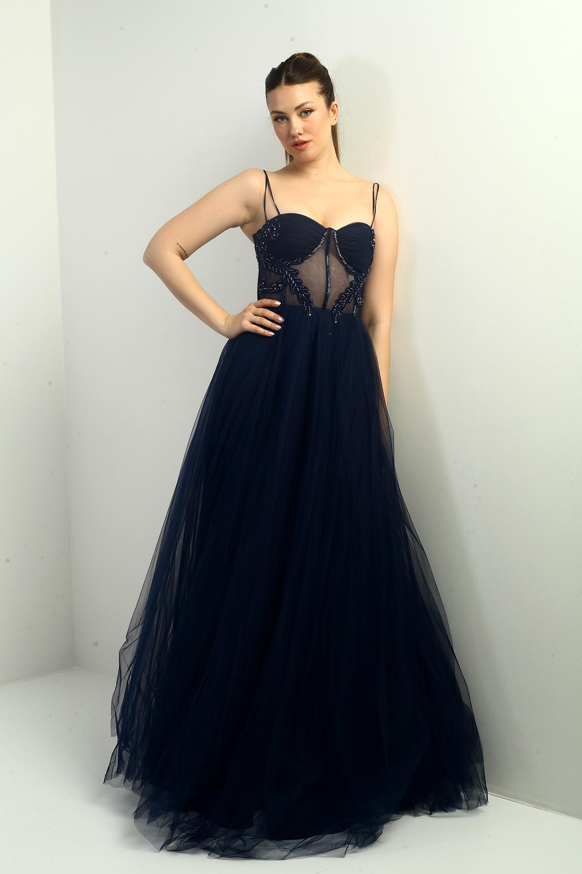 S-24Y1650007Kadın İp Askılı astarlı Göğüs Pliseli Boncuk İşlemeli Uzun Prenses Elbise