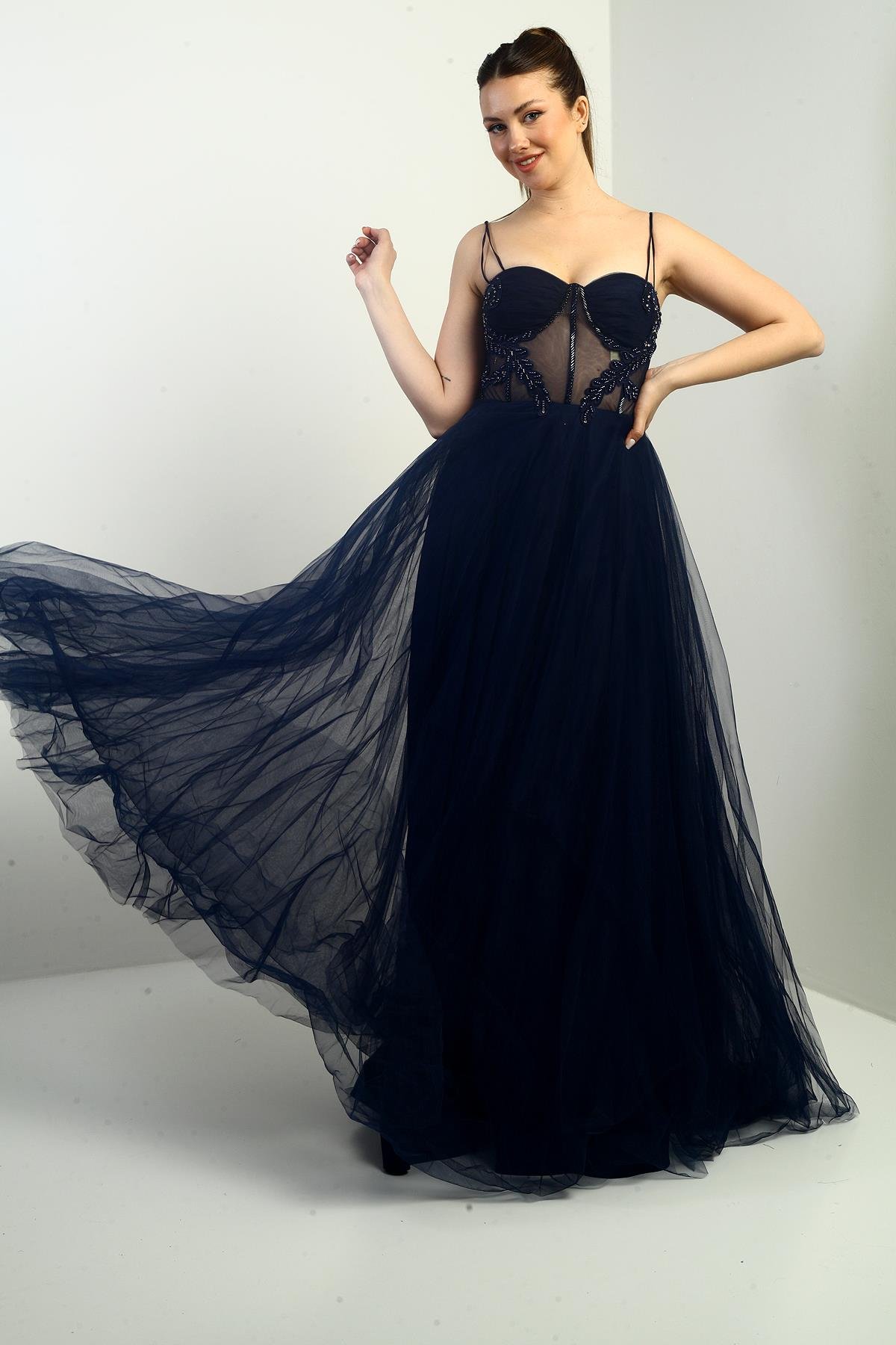 S-24Y1650007Kadın İp Askılı astarlı Göğüs Pliseli Boncuk İşlemeli Uzun Prenses Elbise