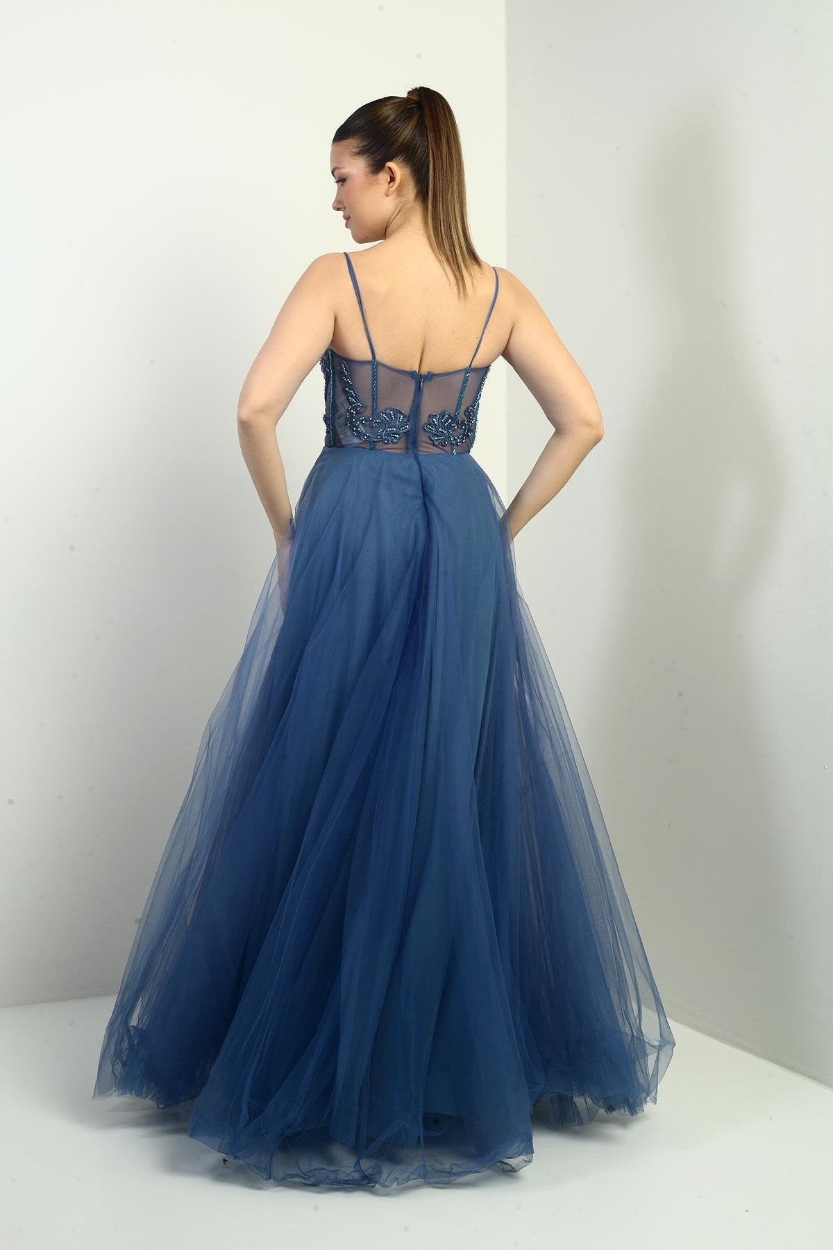 S-24Y1650007Kadın İp Askılı astarlı Göğüs Pliseli Boncuk İşlemeli Uzun Prenses Elbise