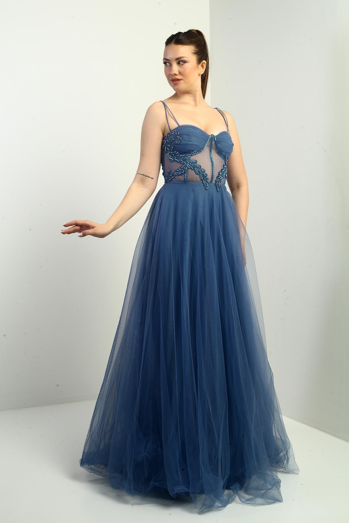 S-24Y1650007Kadın İp Askılı astarlı Göğüs Pliseli Boncuk İşlemeli Uzun Prenses Elbise