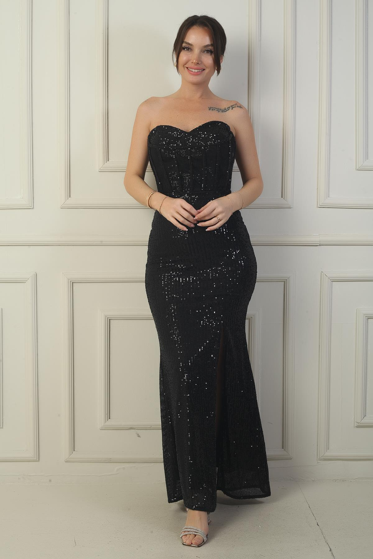 S-24Y1650008Kadın Straplez Balenli Arkası Bağcıklı Astarlı Yırtmaçlı Pulpayet Uzun Elbise