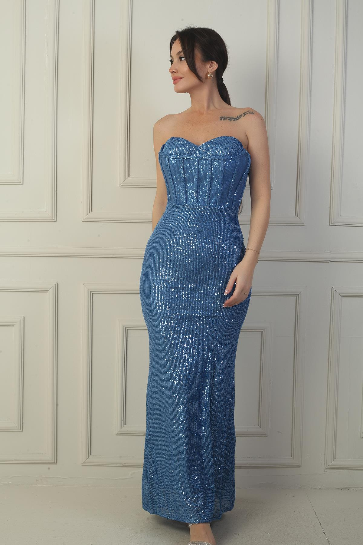 S-24Y1650008Kadın Straplez Balenli Arkası Bağcıklı Astarlı Yırtmaçlı Pulpayet Uzun Elbise