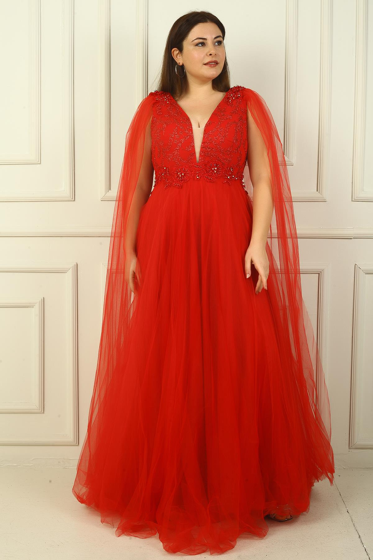 S-24Y1650014Kadın Ön Arka V Yaka Üstü Boncuk İşlemeli Geniş Beden Aralıklı Uzun Tül Abiye Elbise