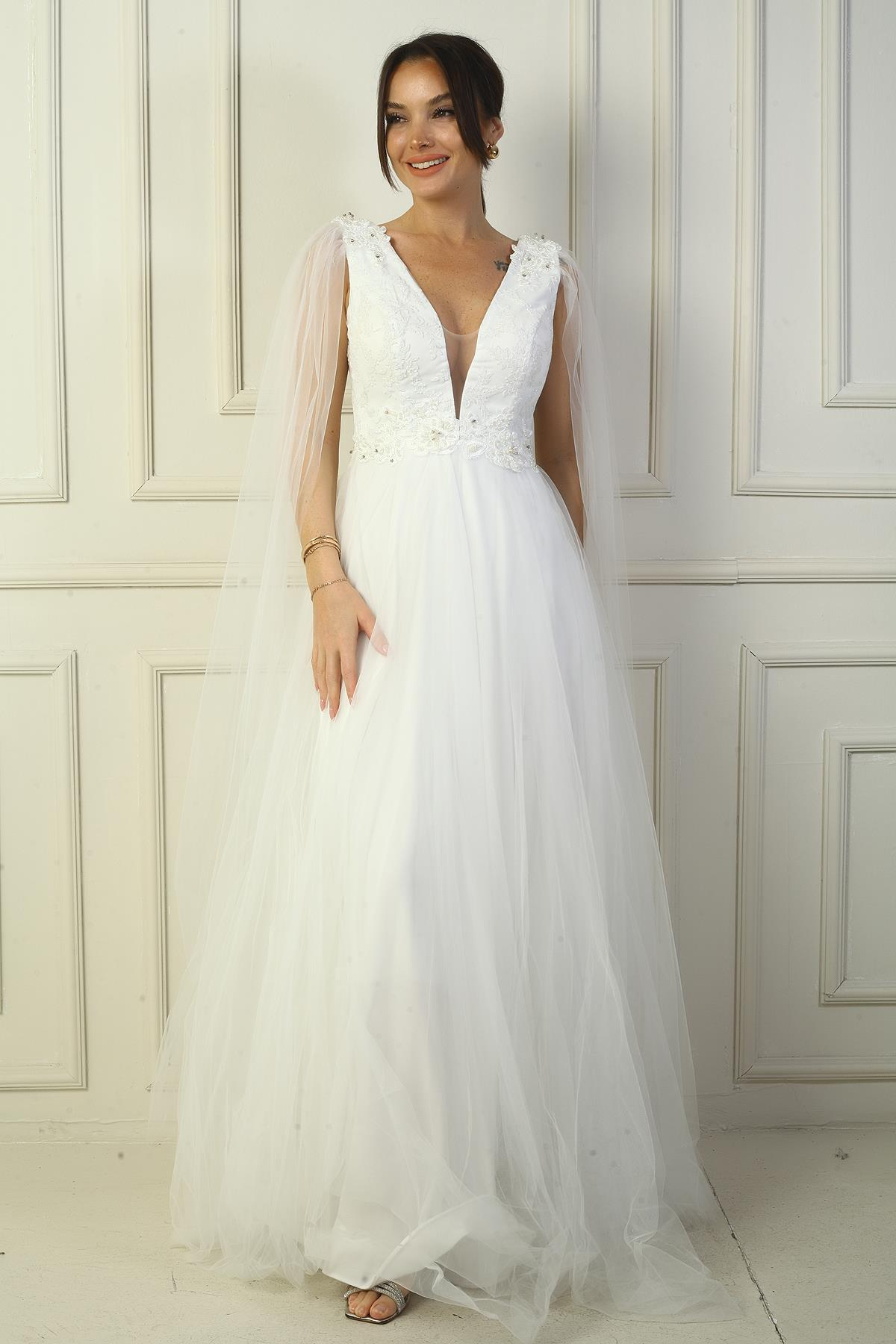 S-24Y1650014Kadın Ön Arka V Yaka Üstü Boncuk İşlemeli Geniş Beden Aralıklı Uzun Tül Abiye Elbise