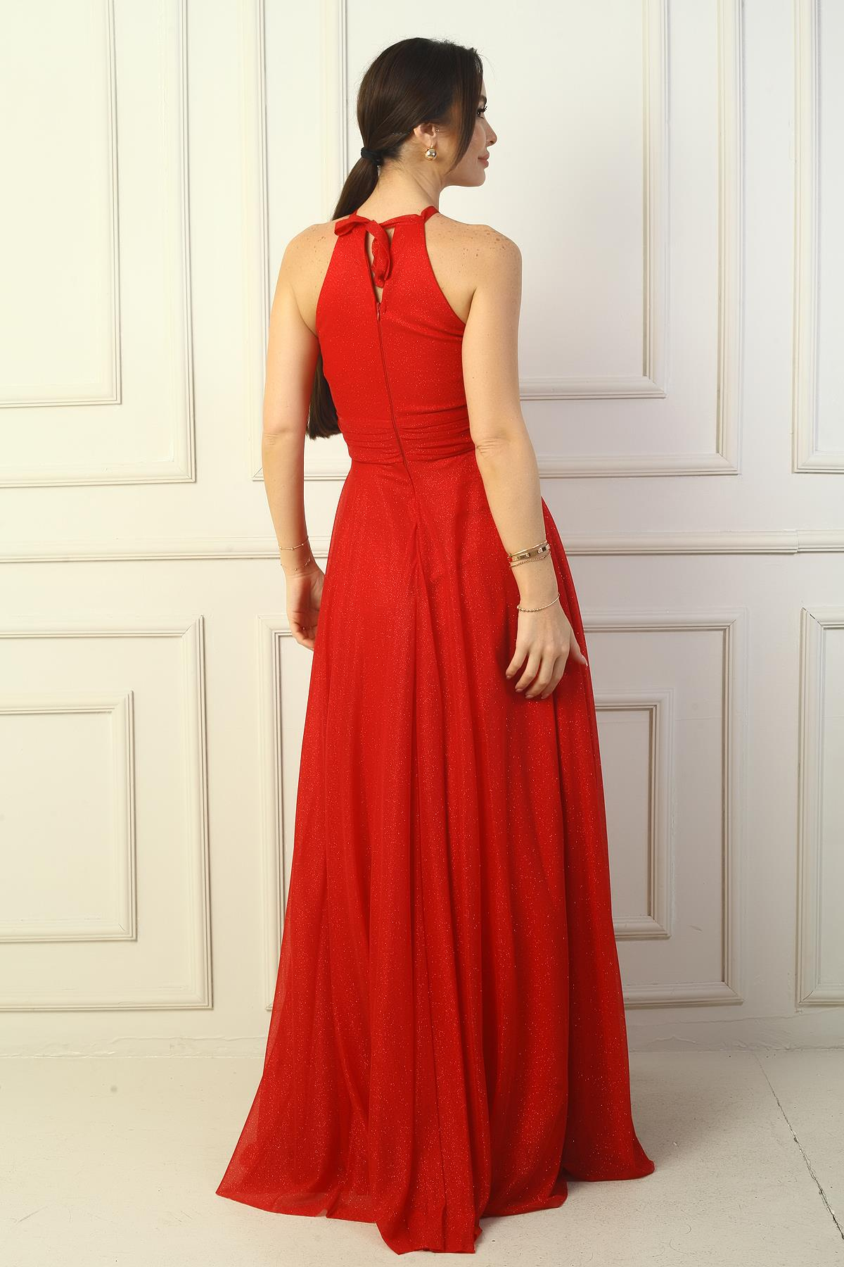 S-24Y1650015Kadın Halter Yaka Göğüs Pliseli Boyundan Bağlamalı Astarlı Uzun Simli Abiye Elbise