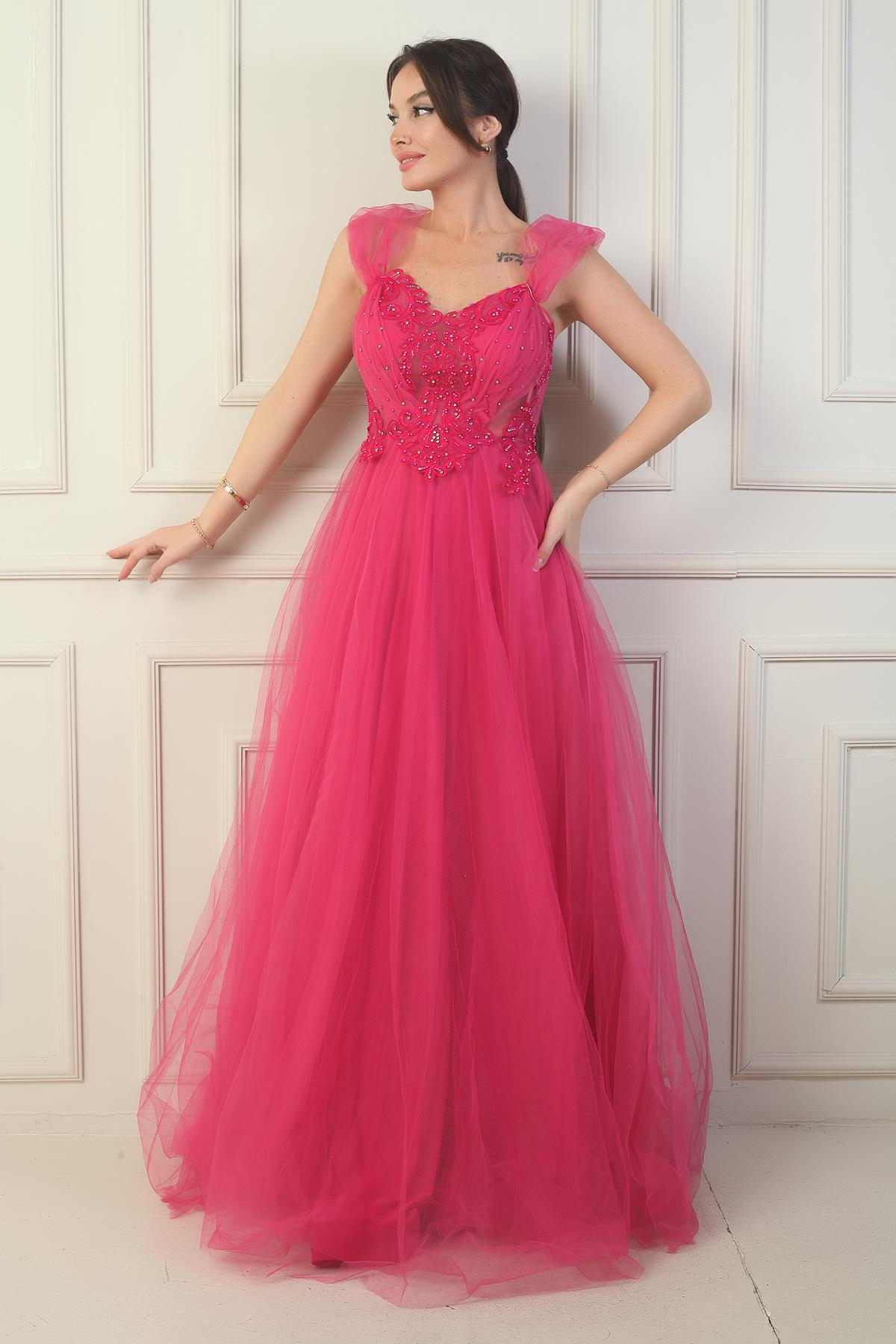 S-24Y1650016Kadın Ön Arka V Yaka Astarlı Düşük Kollu Üstü Aplike İşleme Prenses Abiye Elbise