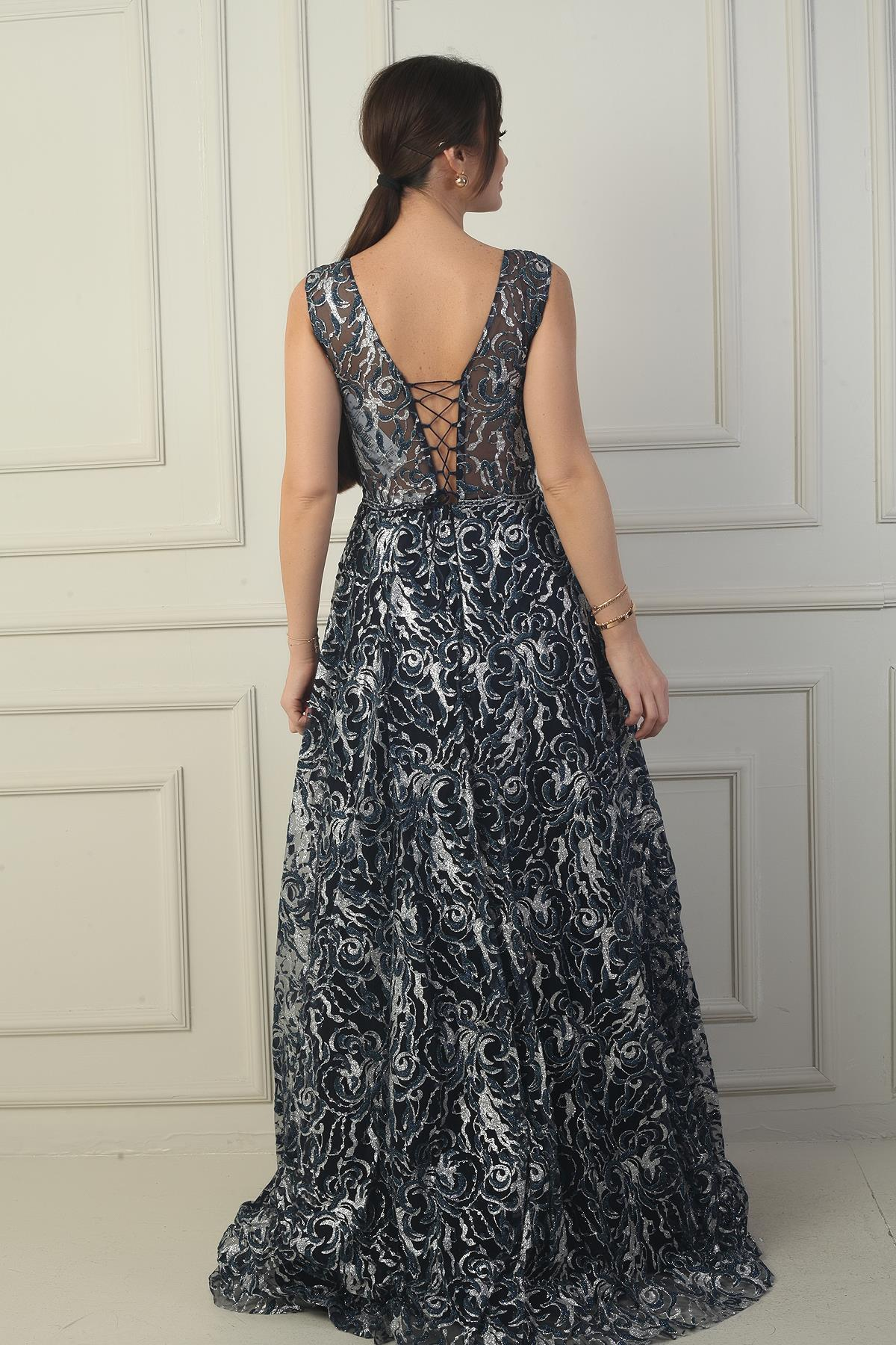 S-24Y1650017Kadın Ön Arka V Yaka Göğüs Pliseli Arkadan Bağcıklı Astarlı Sim Flok Baskı Uzun Abiye Elbise