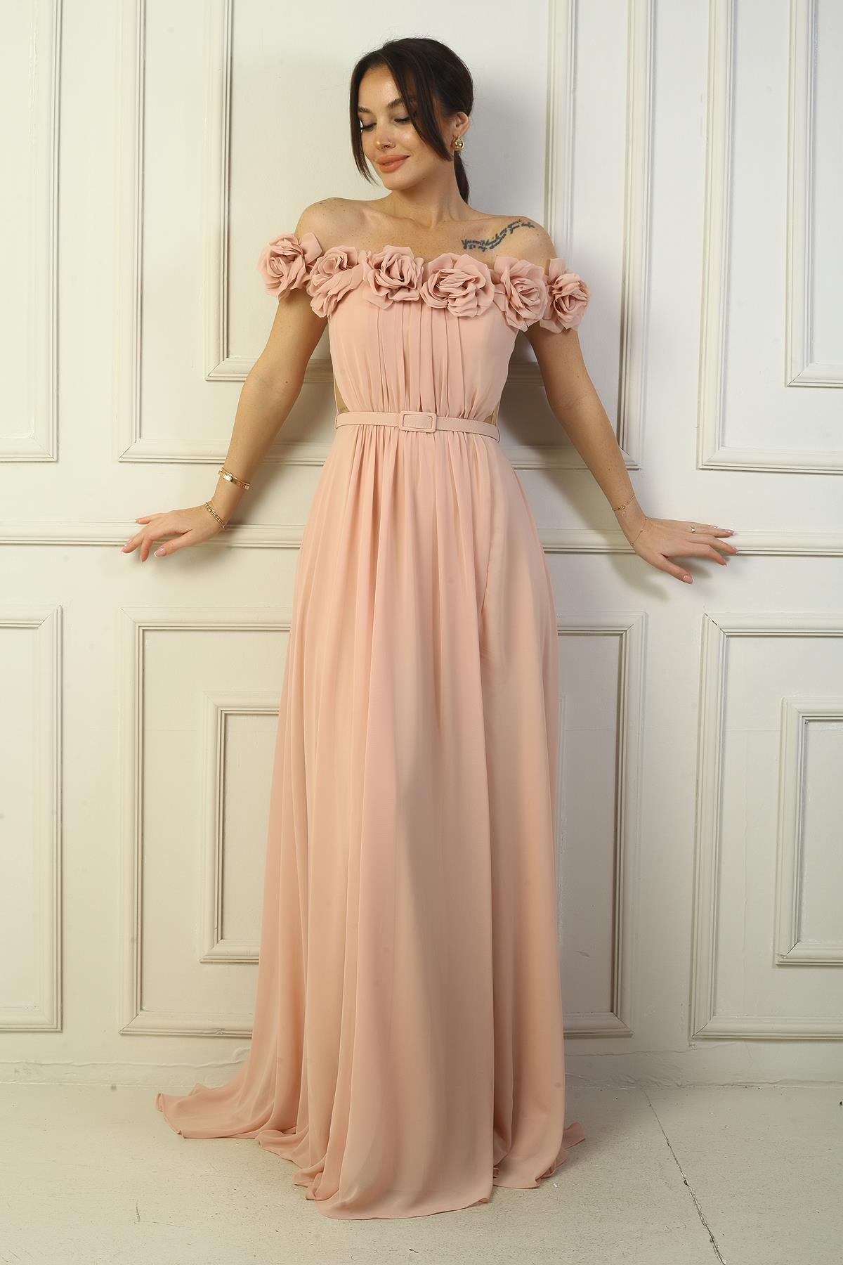 S-24Y1650022Kadın Yakası Lazer Kesim Çiçek Astarlı Beli Kemerli Uzun Şifon Elbise