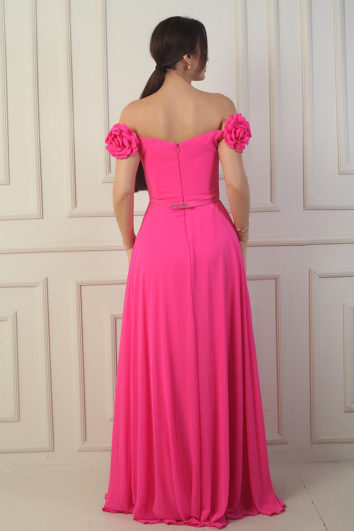 S-24Y1650022Kadın Yakası Lazer Kesim Çiçek Astarlı Beli Kemerli Uzun Şifon Elbise