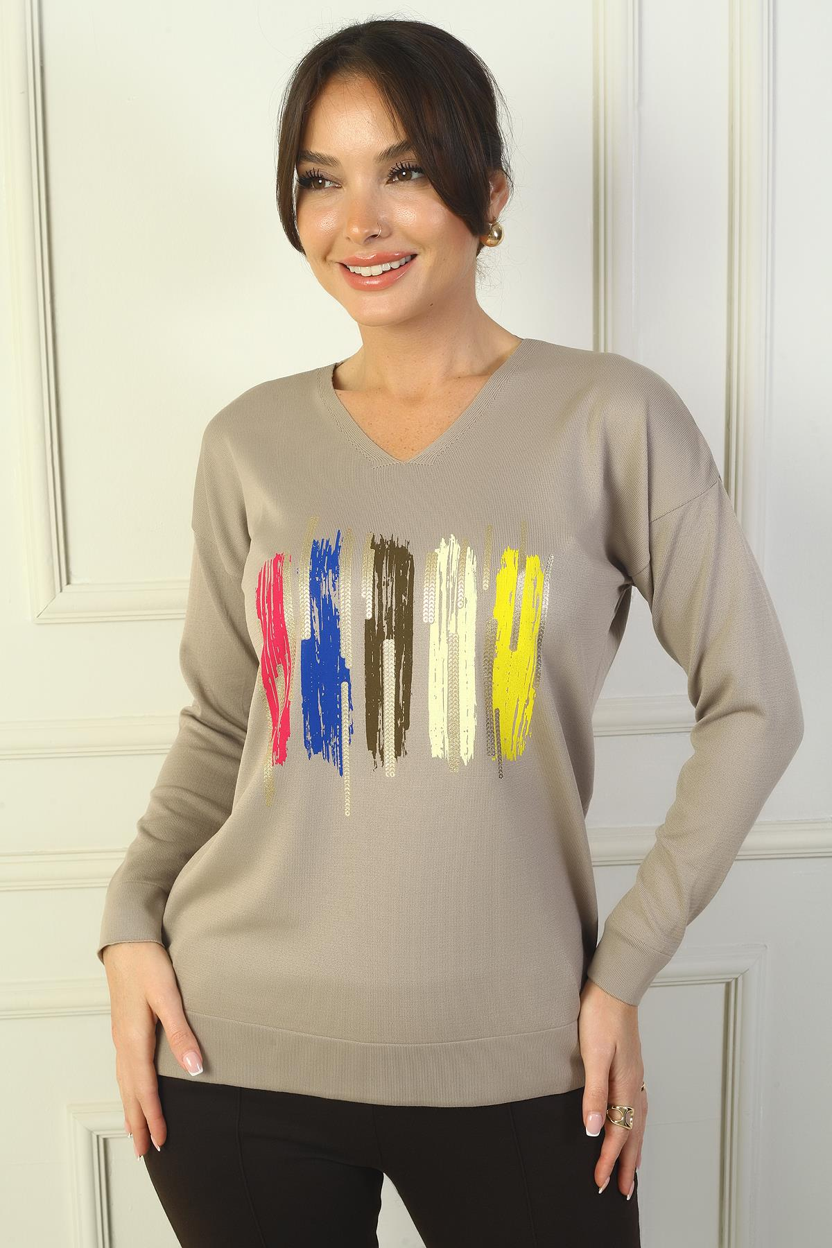 S-24Y1800003Kadın V Yaka Önü Baskılı Triko Kazak