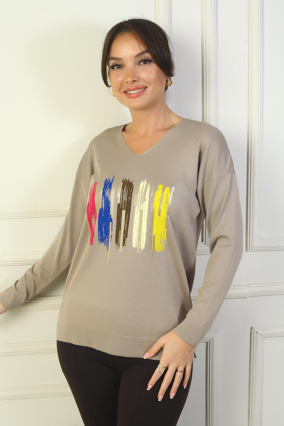 S-24Y1800003Kadın V Yaka Önü Baskılı Triko Kazak