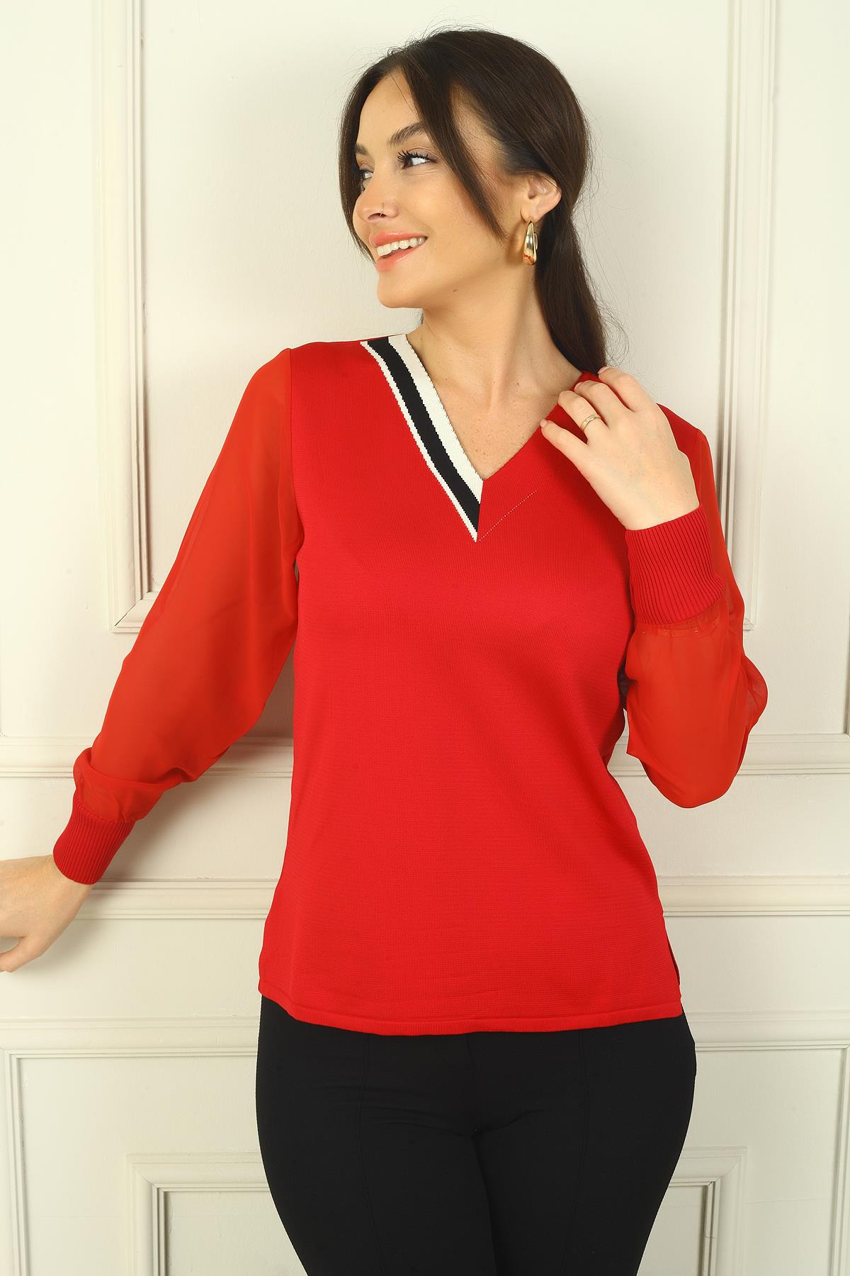 S-24Y1800011Kadın V Yaka Yarısı Şeritli Kolları Şifon Kazak