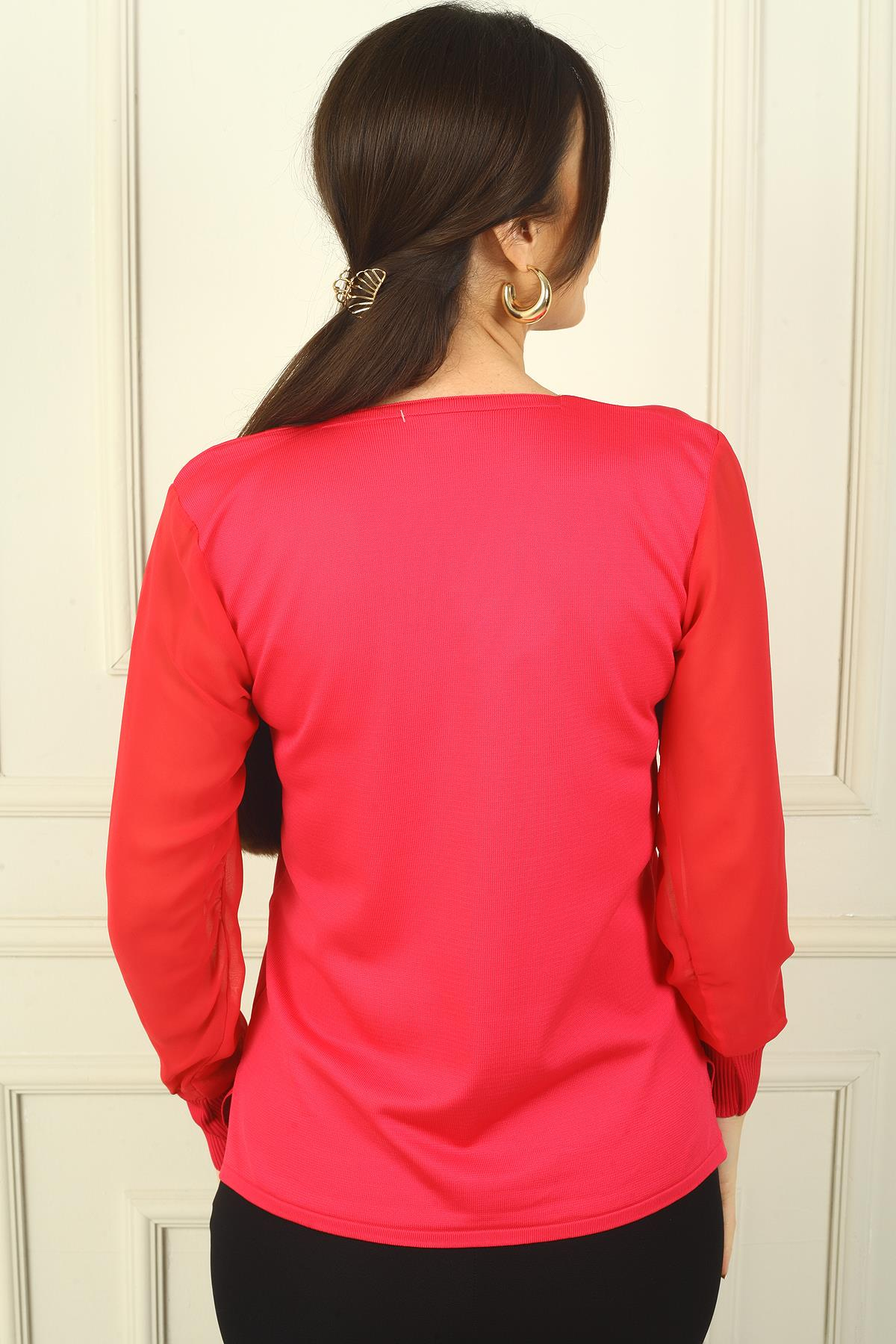 S-24Y1800011Kadın V Yaka Yarısı Şeritli Kolları Şifon Kazak