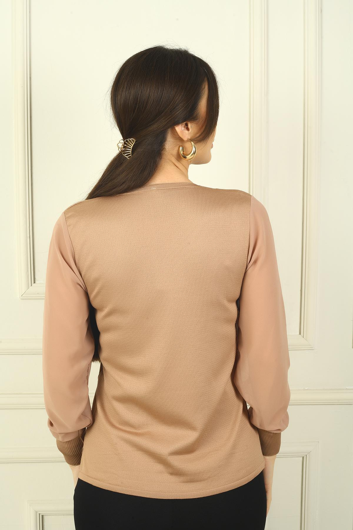 S-24Y1800011Kadın V Yaka Yarısı Şeritli Kolları Şifon Kazak