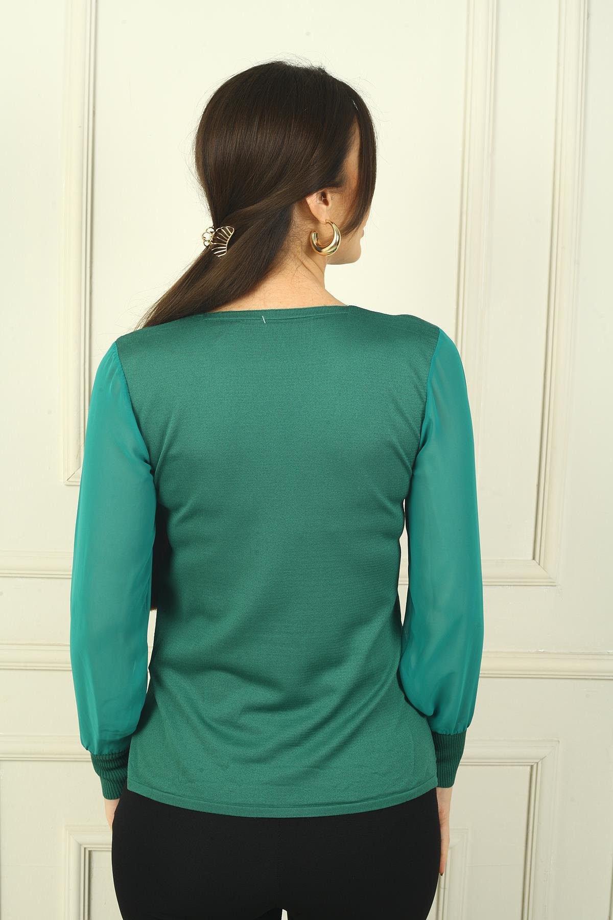 S-24Y1800011Kadın V Yaka Yarısı Şeritli Kolları Şifon Kazak