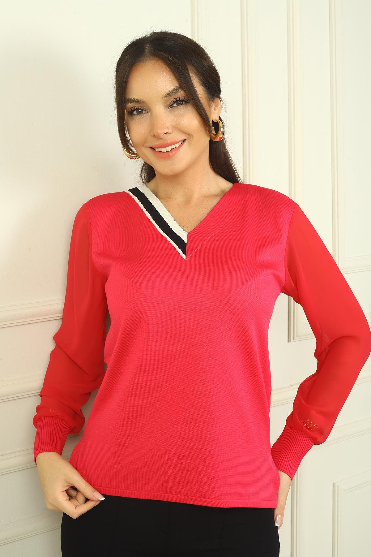 S-24Y1800011Kadın V Yaka Yarısı Şeritli Kolları Şifon Kazak