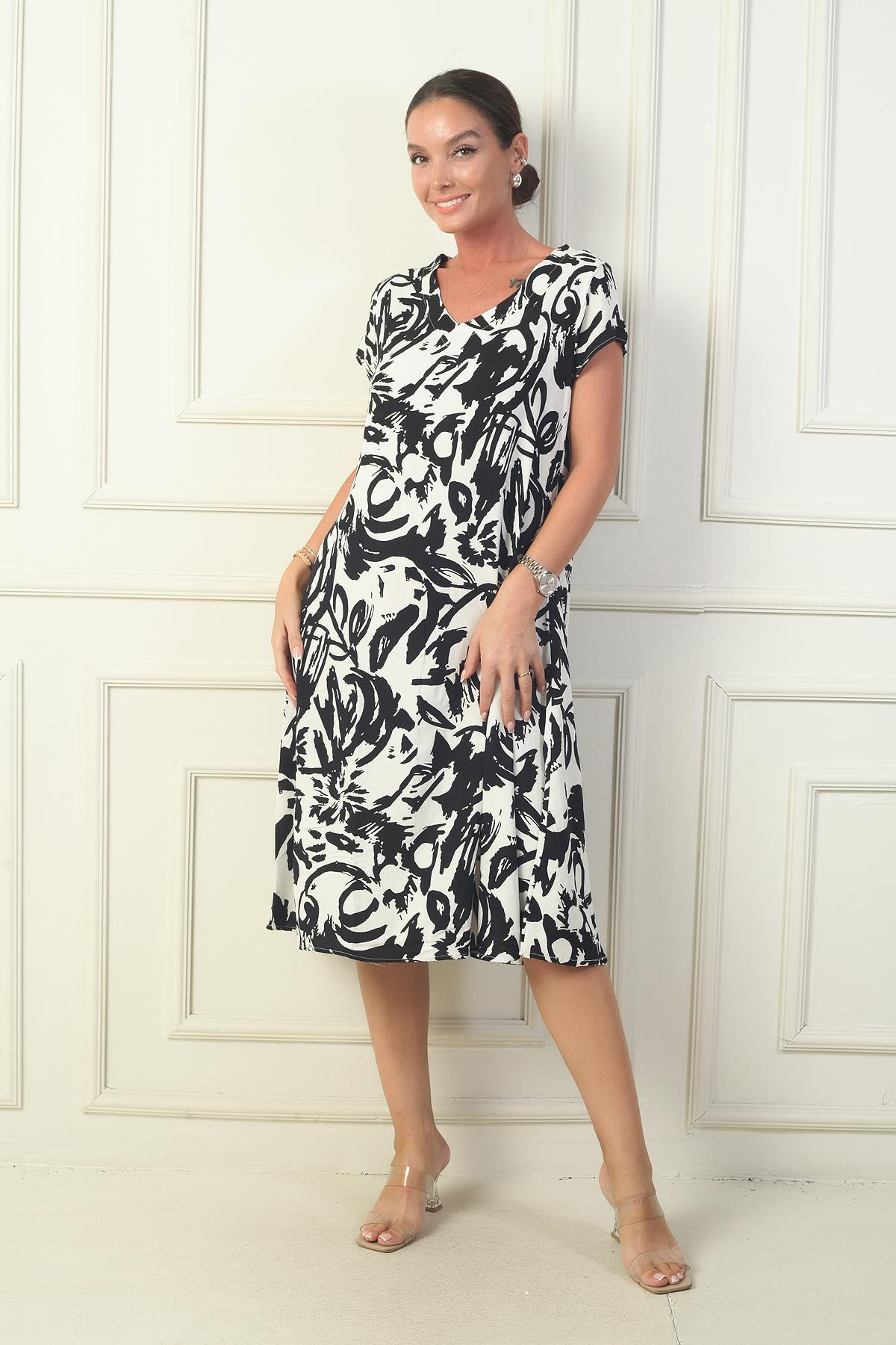 S-24Y2220008Kadın V Yaka Soyut Desenli Viskon Elbise