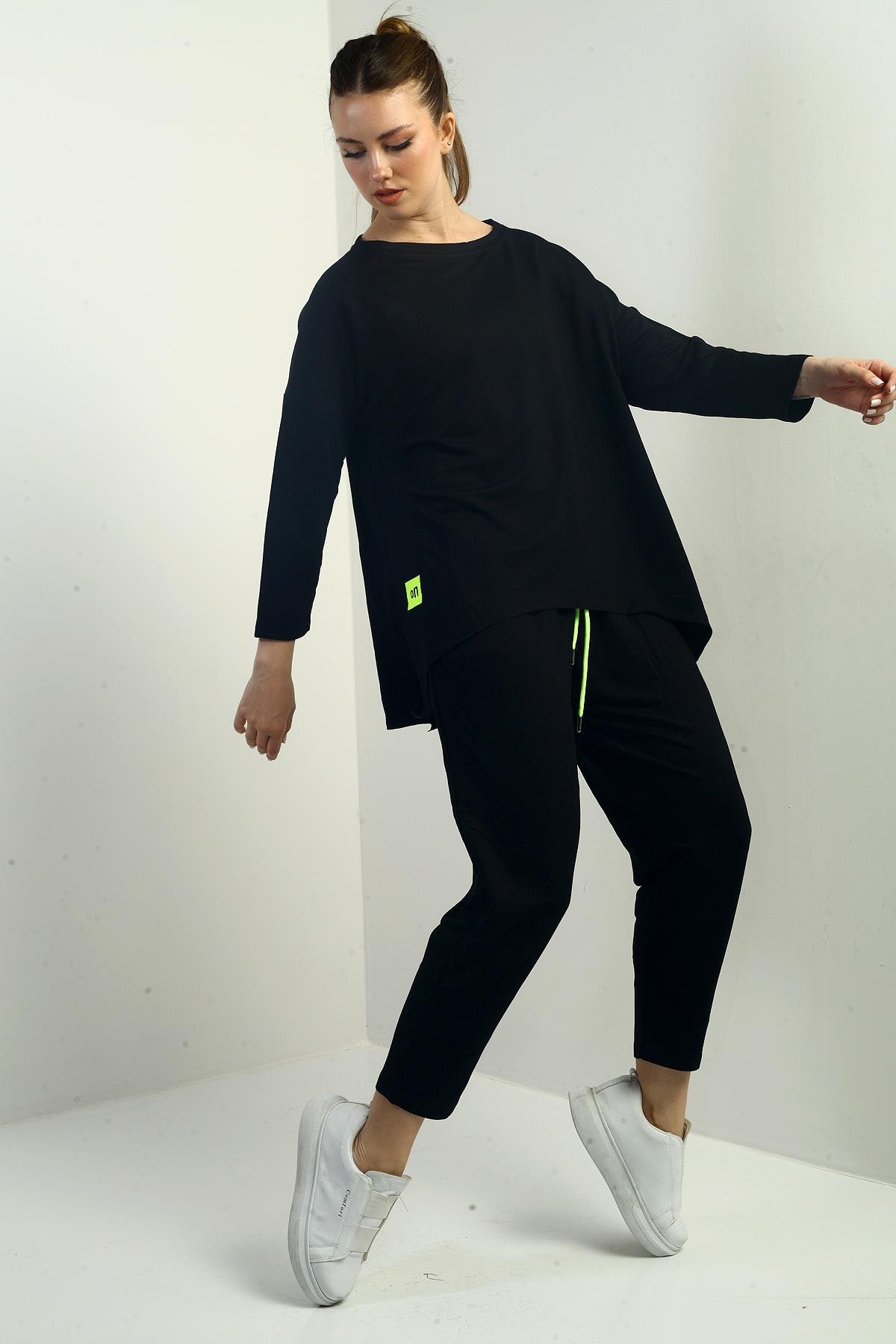 S-24Y2220014Kadın Ön Kısa Arka Uzun YAnları Yırtmaçlı Sweat Beli Lastikli Cepli Pantolon İki İplik 2'li Takım