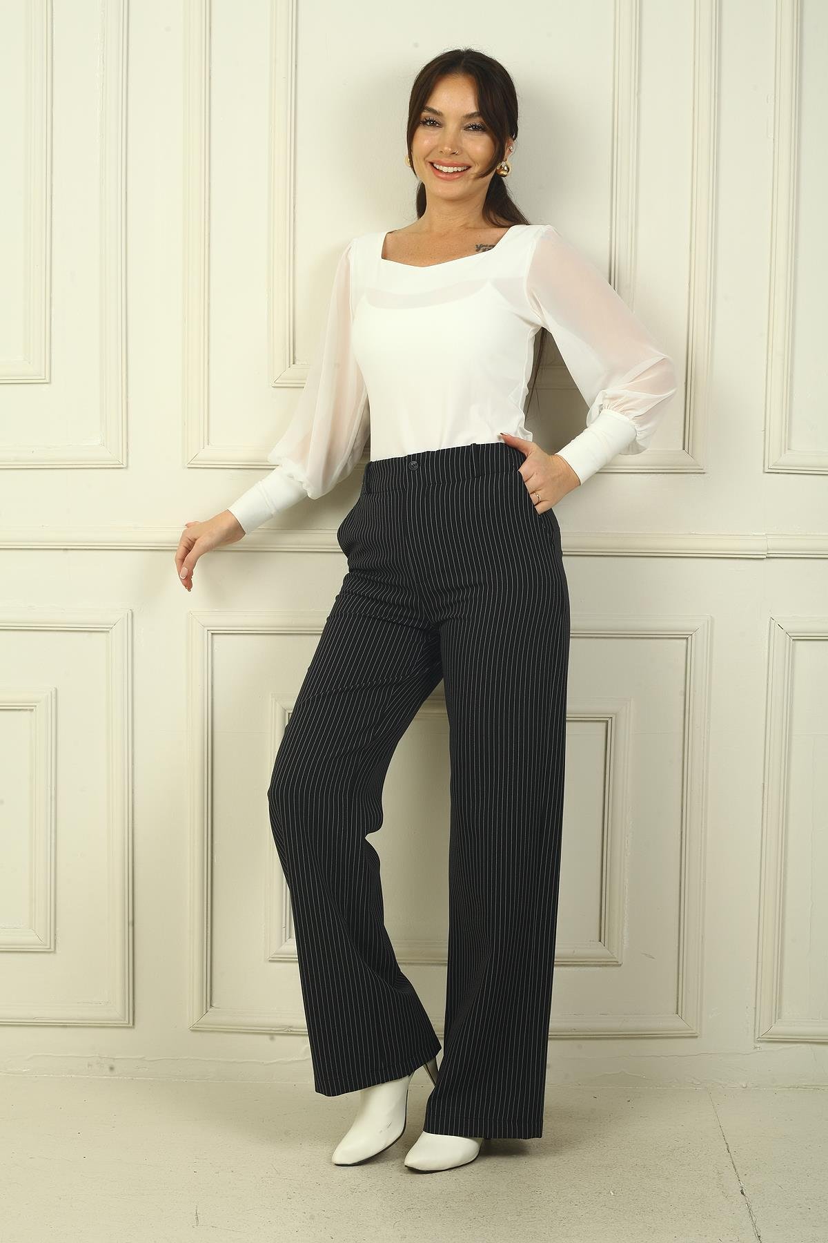 S-24Y2800018Kadın Yandan Cepli Boyuna Çizgili Palazzo Pantolon