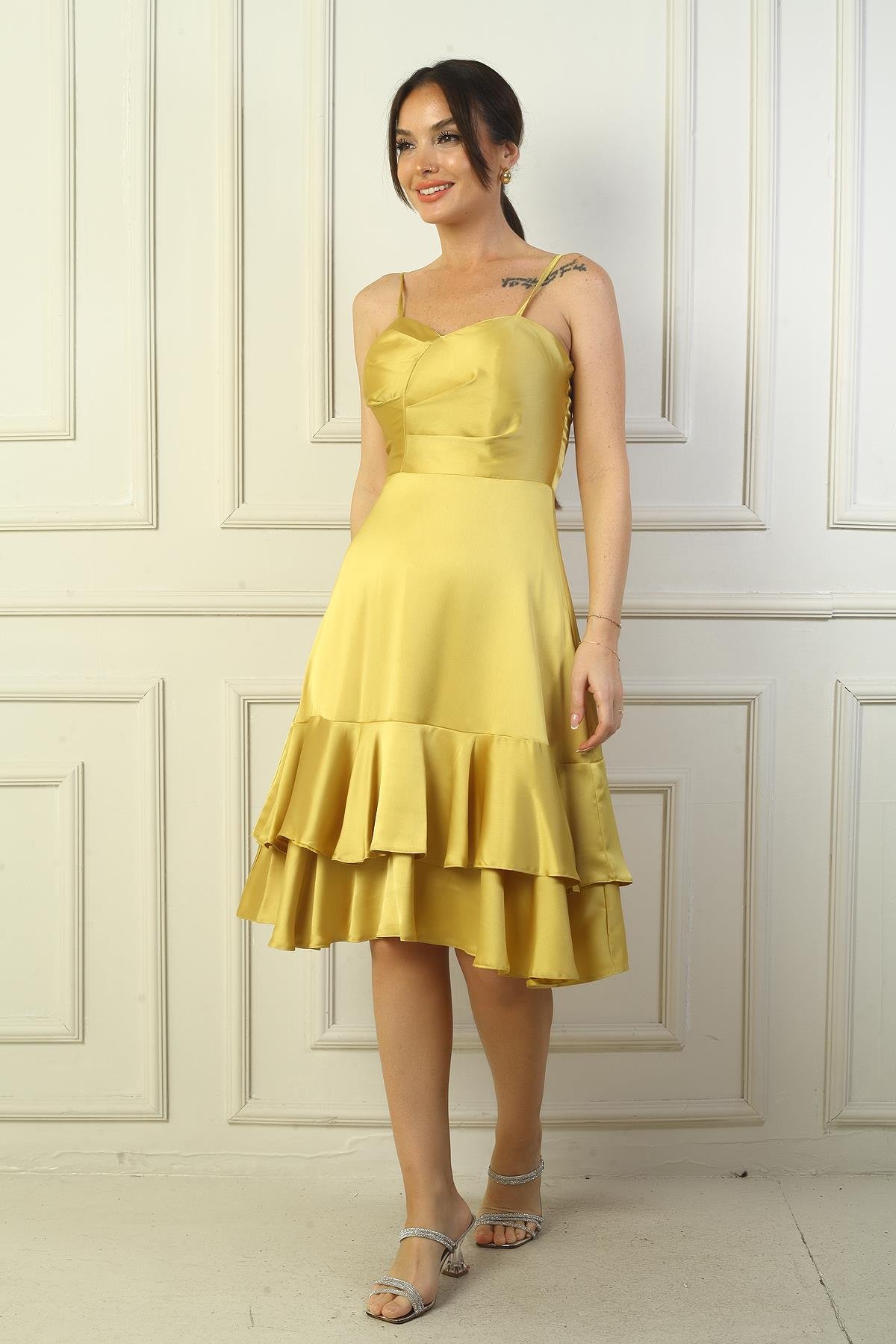 S-24Y3050013Kadın İp Askılı Önü Drapeli Astarlı Eteği Çift Kat Volanlı Saten Elbise