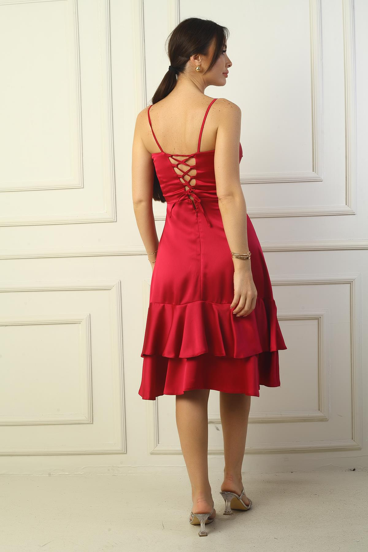 S-24Y3050013Kadın İp Askılı Önü Drapeli Astarlı Eteği Çift Kat Volanlı Saten Elbise