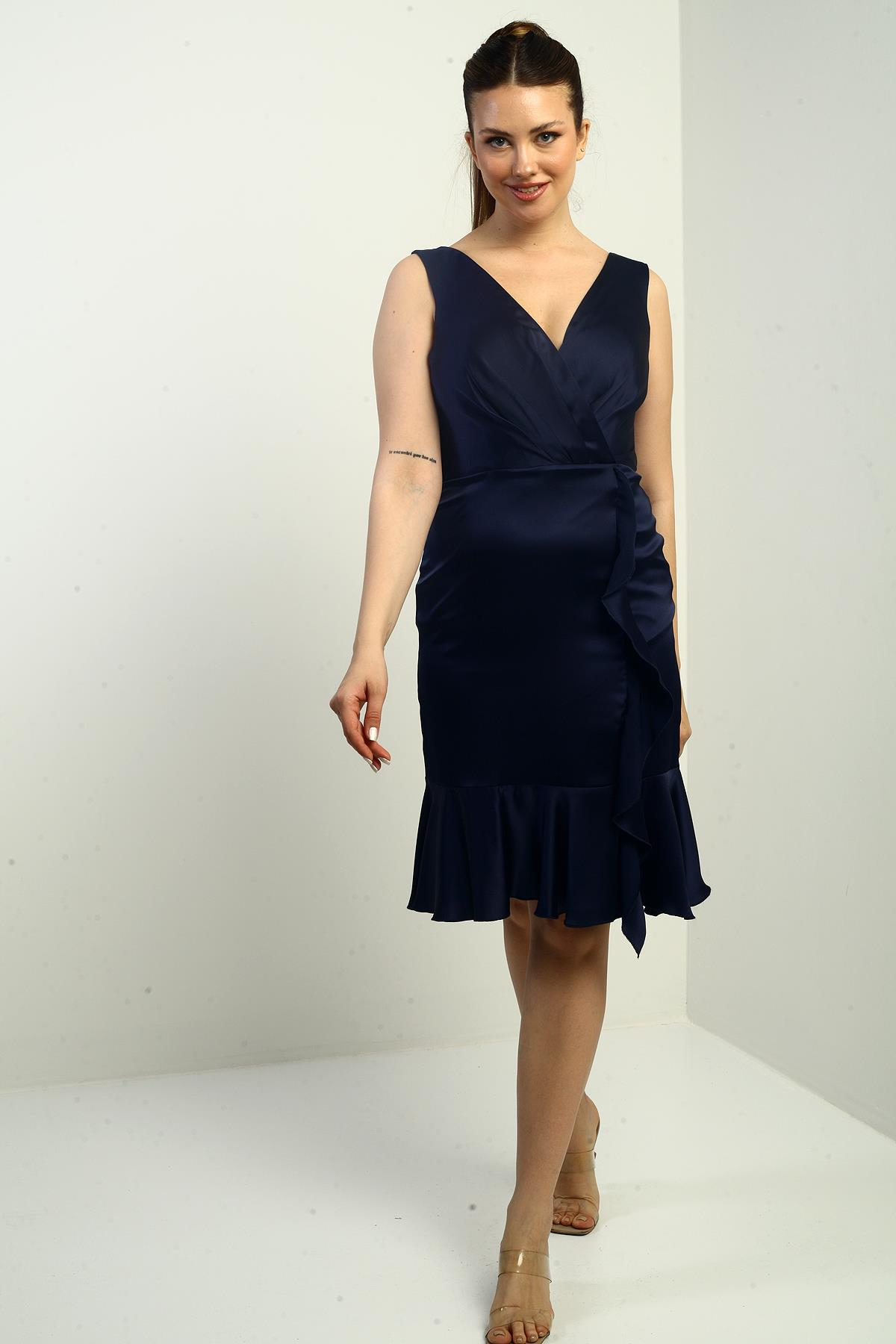 S-24Y3050015Kadın Kruvaze Yaka Astarlı Önü Drapeli Önü Volanlı Saten Kısa Elbise