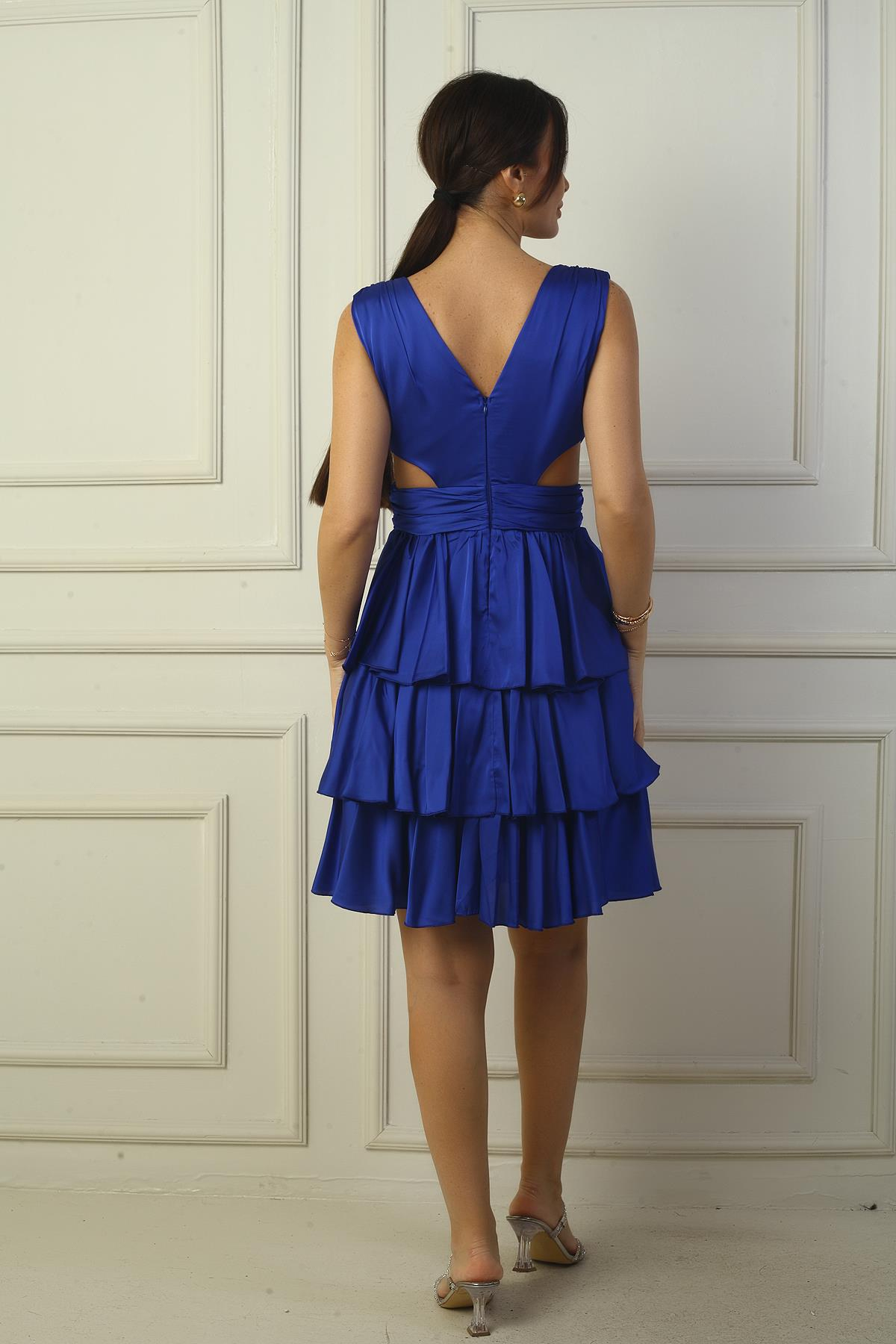 S-24Y3050018Kadın Ön Arka V Yaka Bel Dekolteli Astarlı Katlı Saten Kısa Elbise