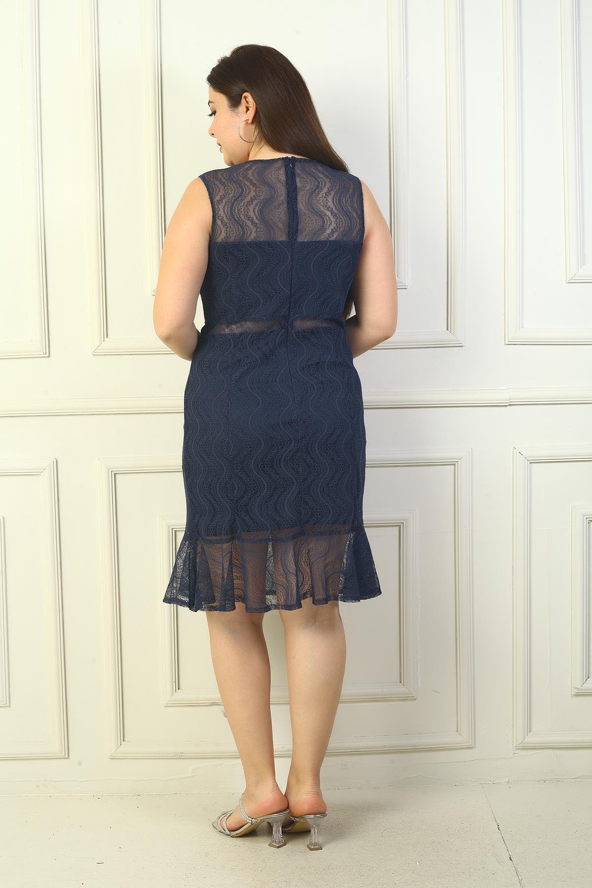 S-24Y3050025Kadın Önü Boncuk İşlemeli Eteği Volanlı Astarlı Büyük Beden Dantel Elbise