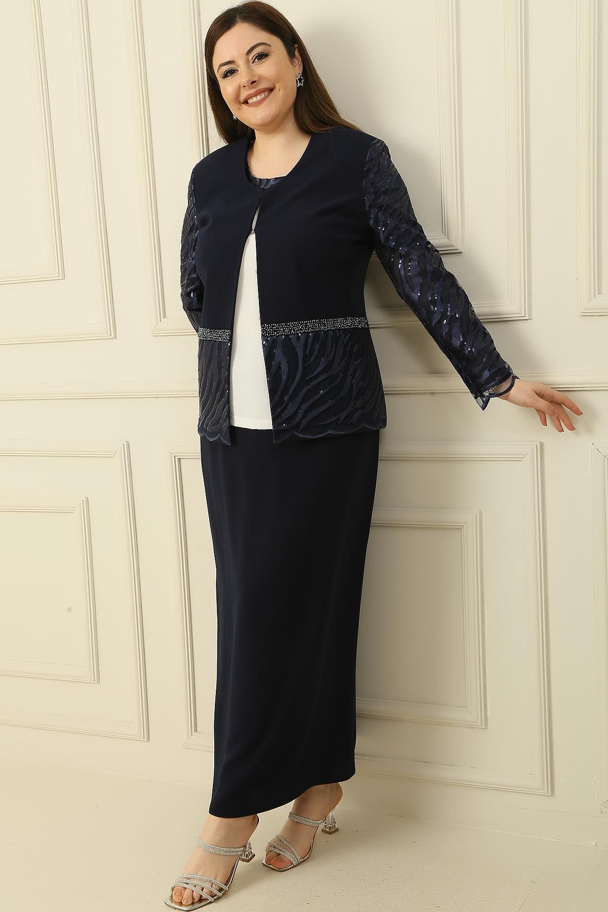 S-24Y3070005İçi Yarım Ay Kol Bluz Pul NakışişlemeBoncuk Detaylı Ceket Etek Astarlı Büyük Beden 3'lü Takım