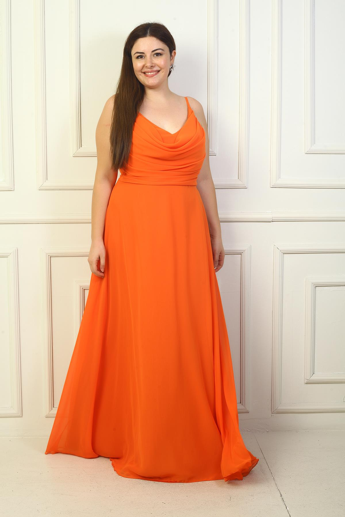 S-24Y3800005Kadın İp Askılı Önü Drapeli Astarlı Büyük Beden Uzun Şifon Elbise