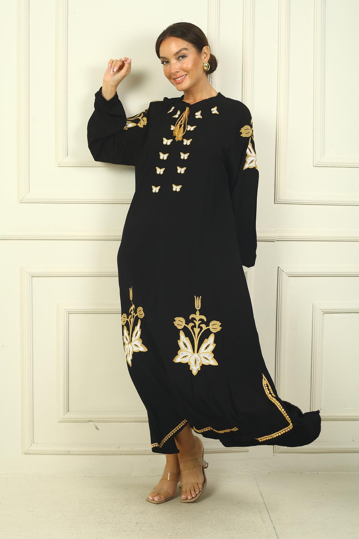 S-24Y3880023Kadın Yaka Bağcıklı Kelebek Nakışlı Kol Uçları Lastikli Rahat Kalıp Uzun Viskon Elbise