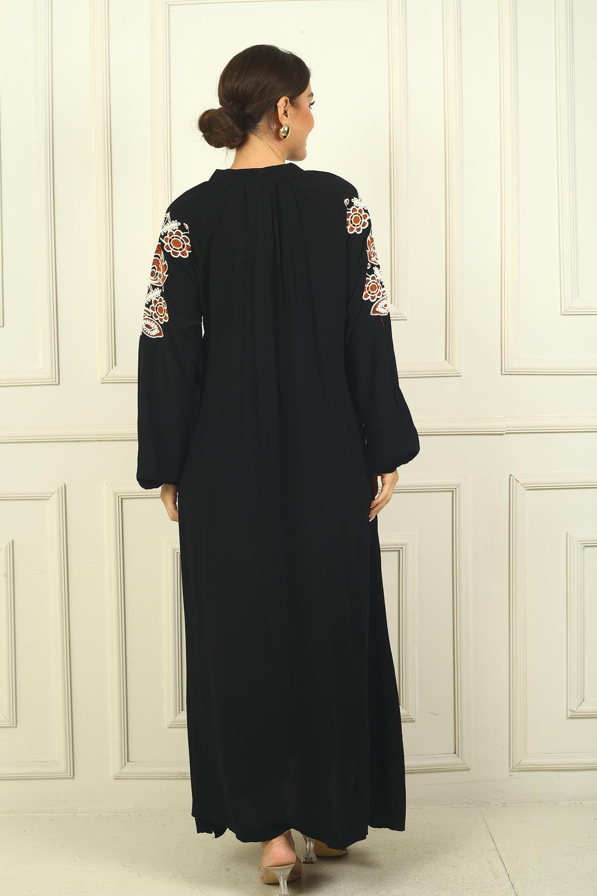 S-24Y3880024Kadın Yakası Bağcıklı Kolları Ve Önü Nakışlı Rahat Kalıp Uzun Viskon Elbise