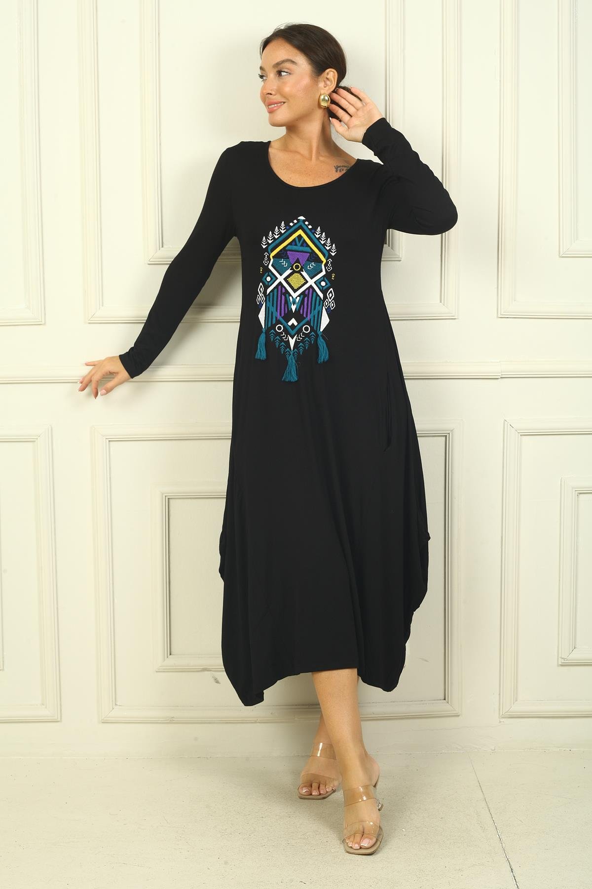 S-24Y3880026Kadın Önü Nakışlı Cepli Rahat Kalıp Uzun Viskon Elbise