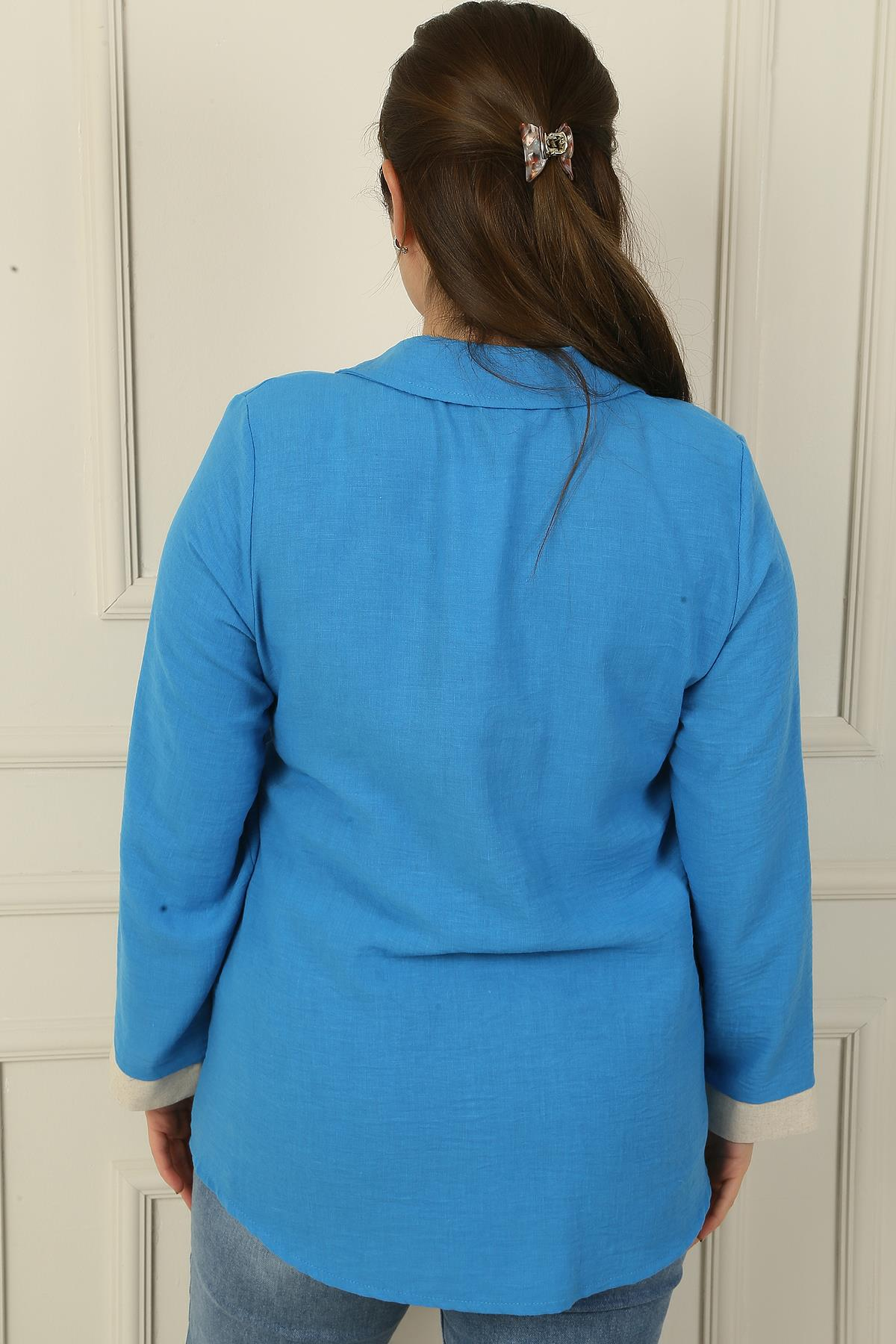 S-24Y4040006Önü Çiçek Motif Örgülü Büyük Beden Gömlek