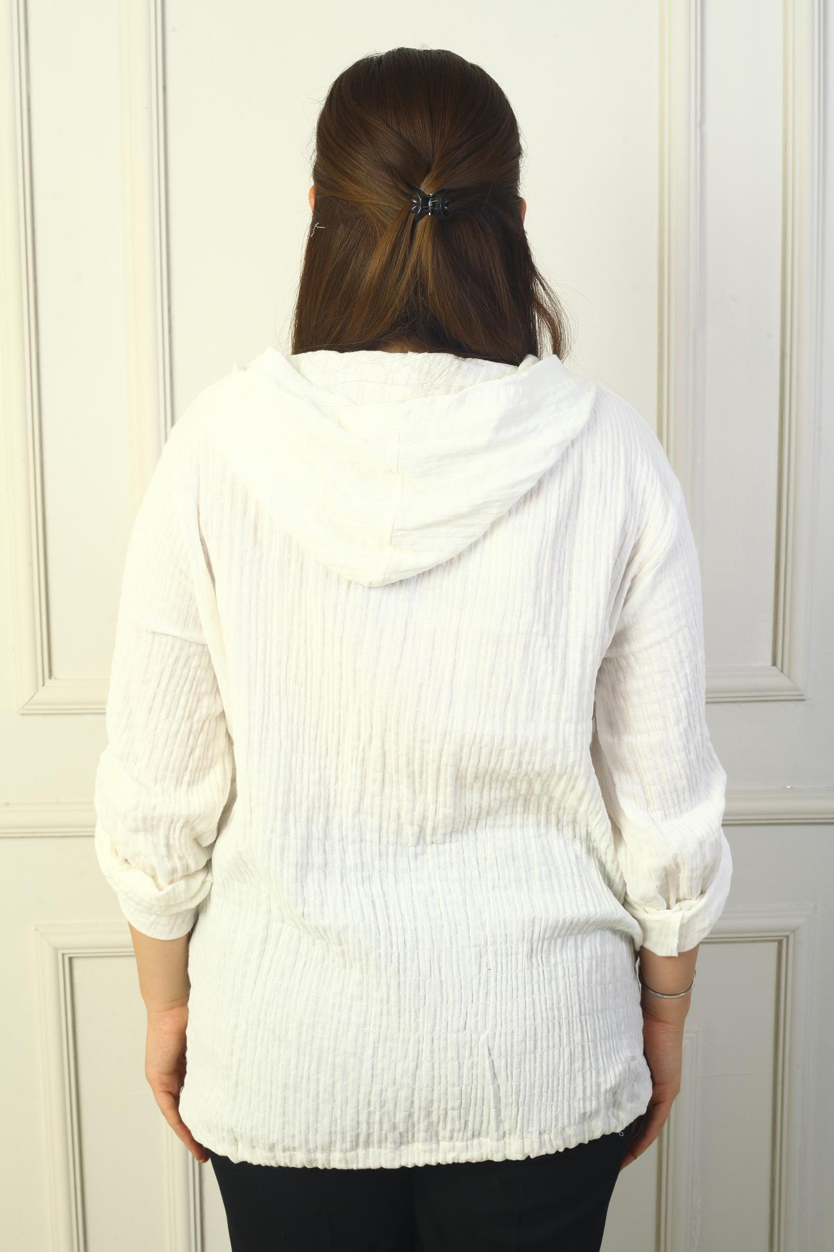 S-24Y4040014Kapüşonlu Metal Düğmeli Yıldız Desenli Cepli Eteği Bağcıklı Kol Katlamalı Astarsız Büyük Beden Ceket