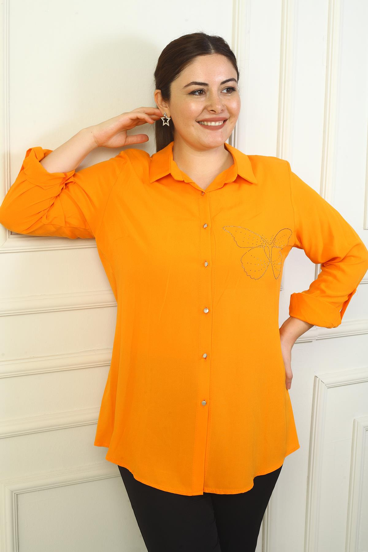 S-24Y4040022Kadın Kelebek Taşlı Kol Katlamalı Büyük Beden Viskon Gömlek