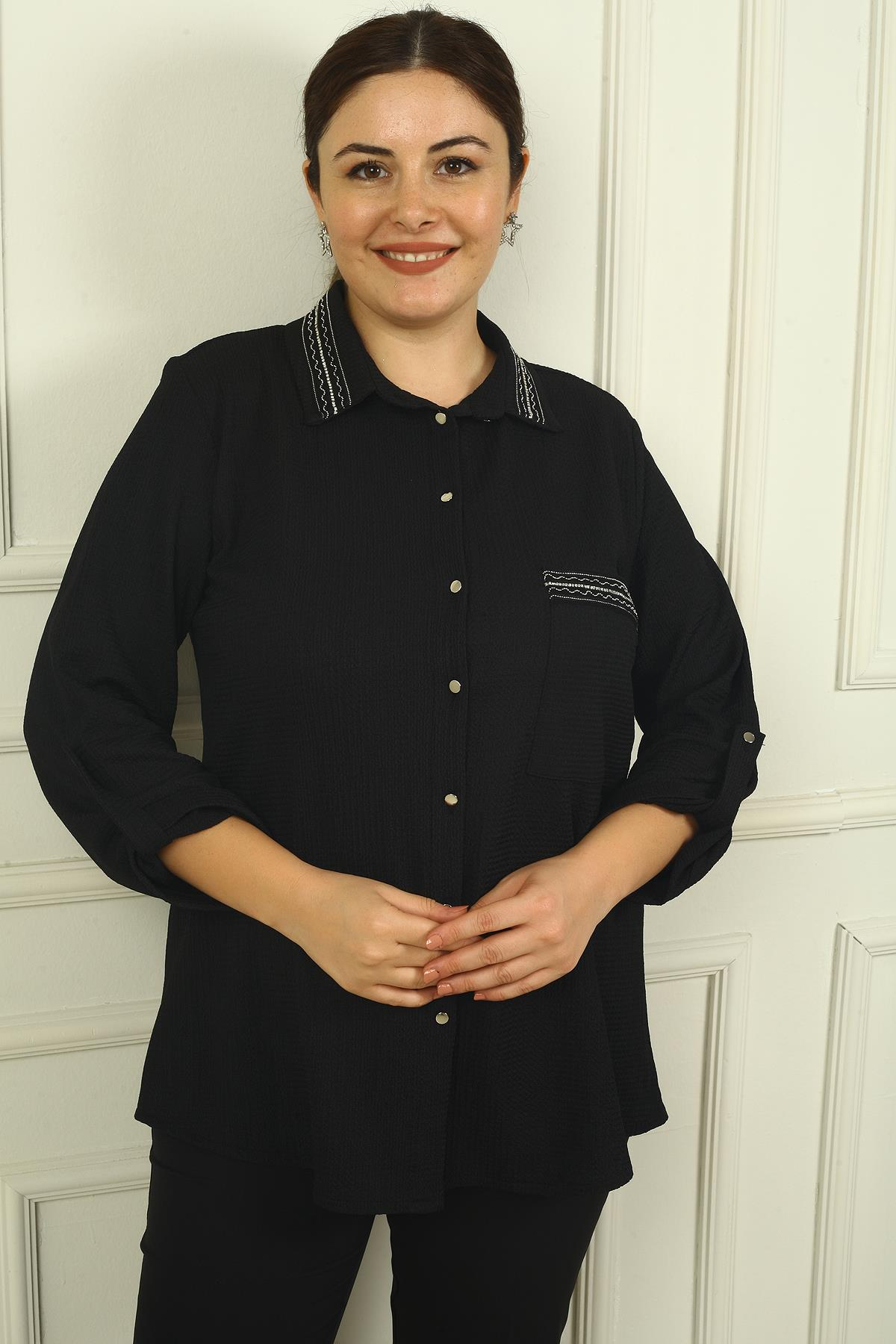 S-24Y4040024Kadın Kol Katlamalı Yaka Ve Cebi Şeritli Büyük Beden Gofre Gömlek