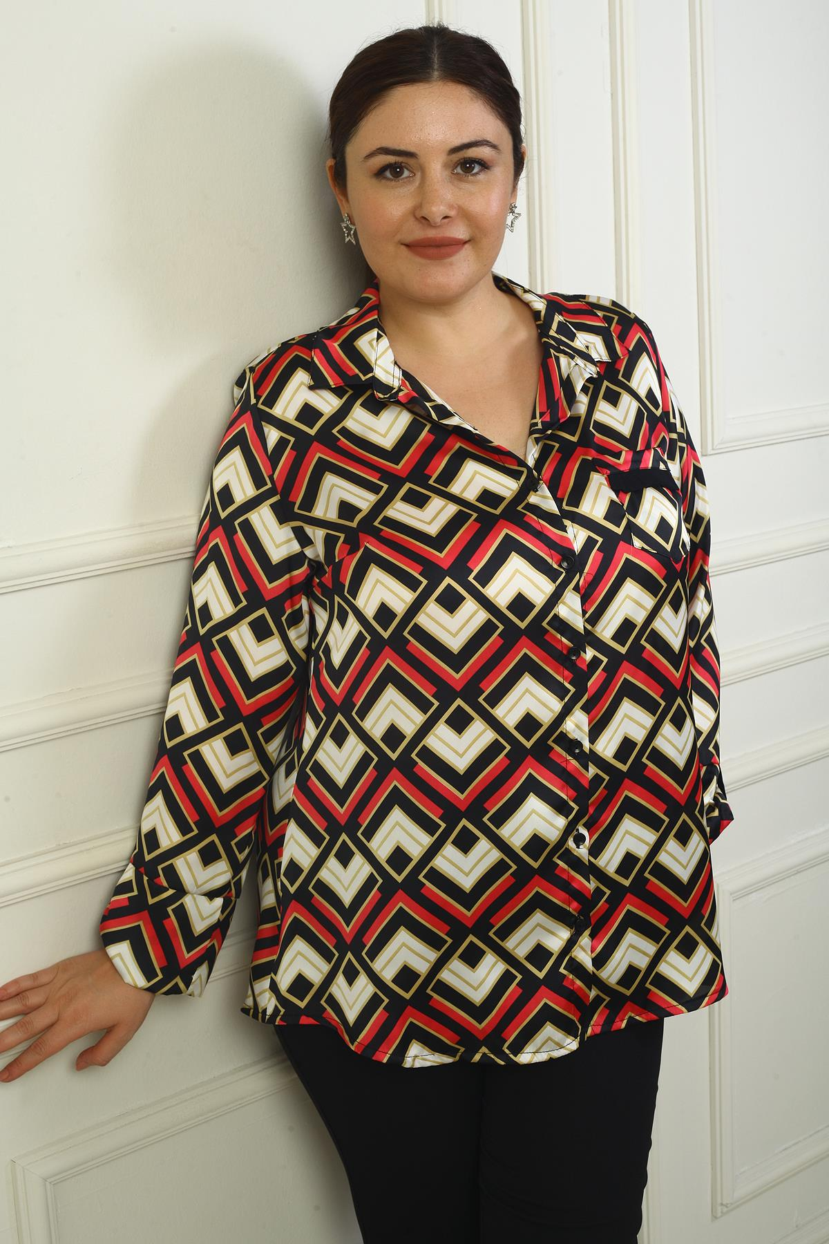 S-24Y4040025Kadın Tek Cepli Geometrik Desenli Büyük Beden Saten Gömlek