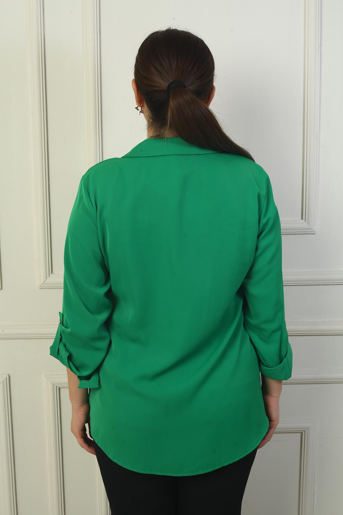 S-24Y4040027Kadın Kol Katlamalı Taş Detaylı Krep Saten Büyük Beden Gömlek